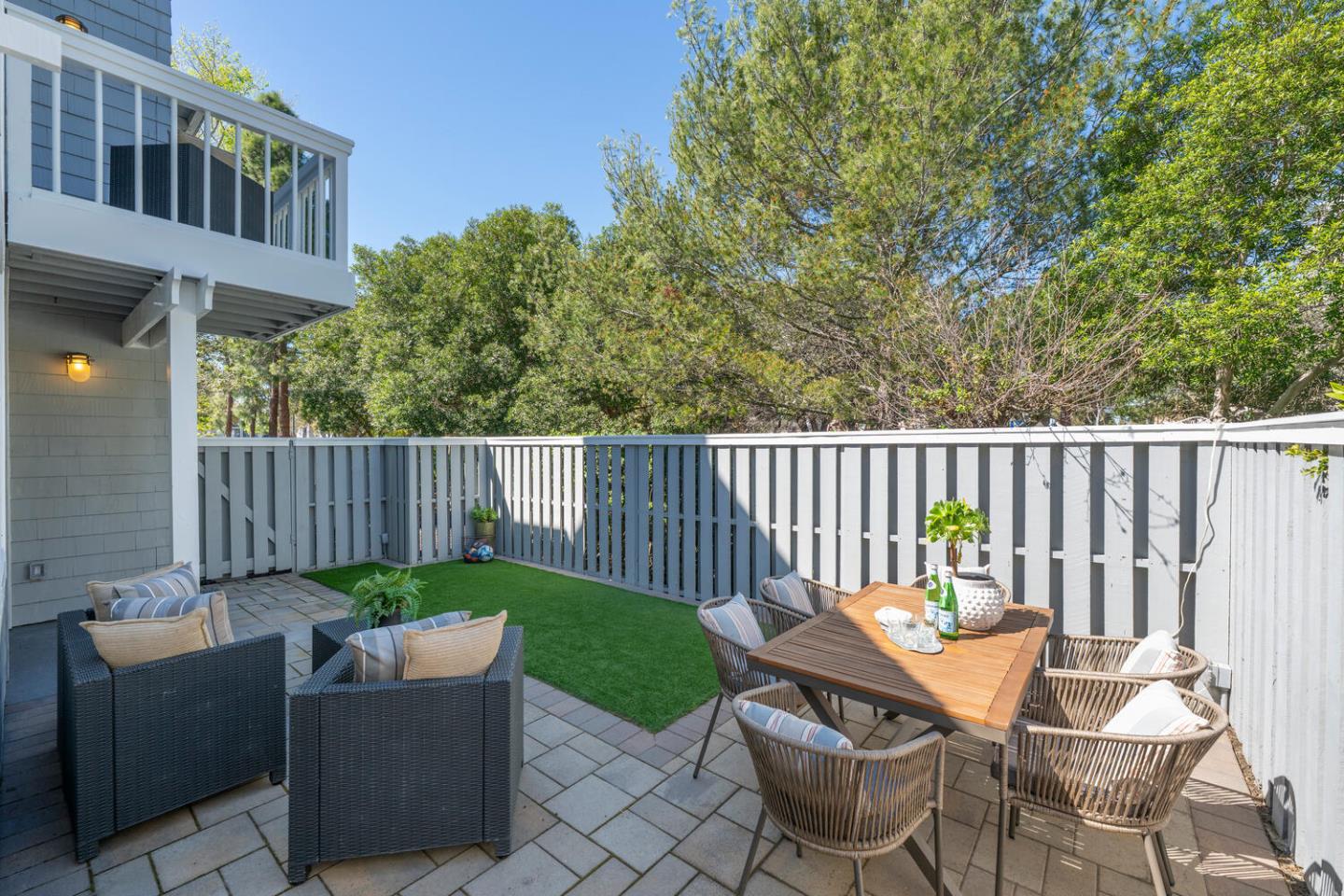 Detail Gallery Image 37 of 44 For 104 Mendocino Way, Redwood Shores,  CA 94065 - 3 Beds | 2/1 Baths