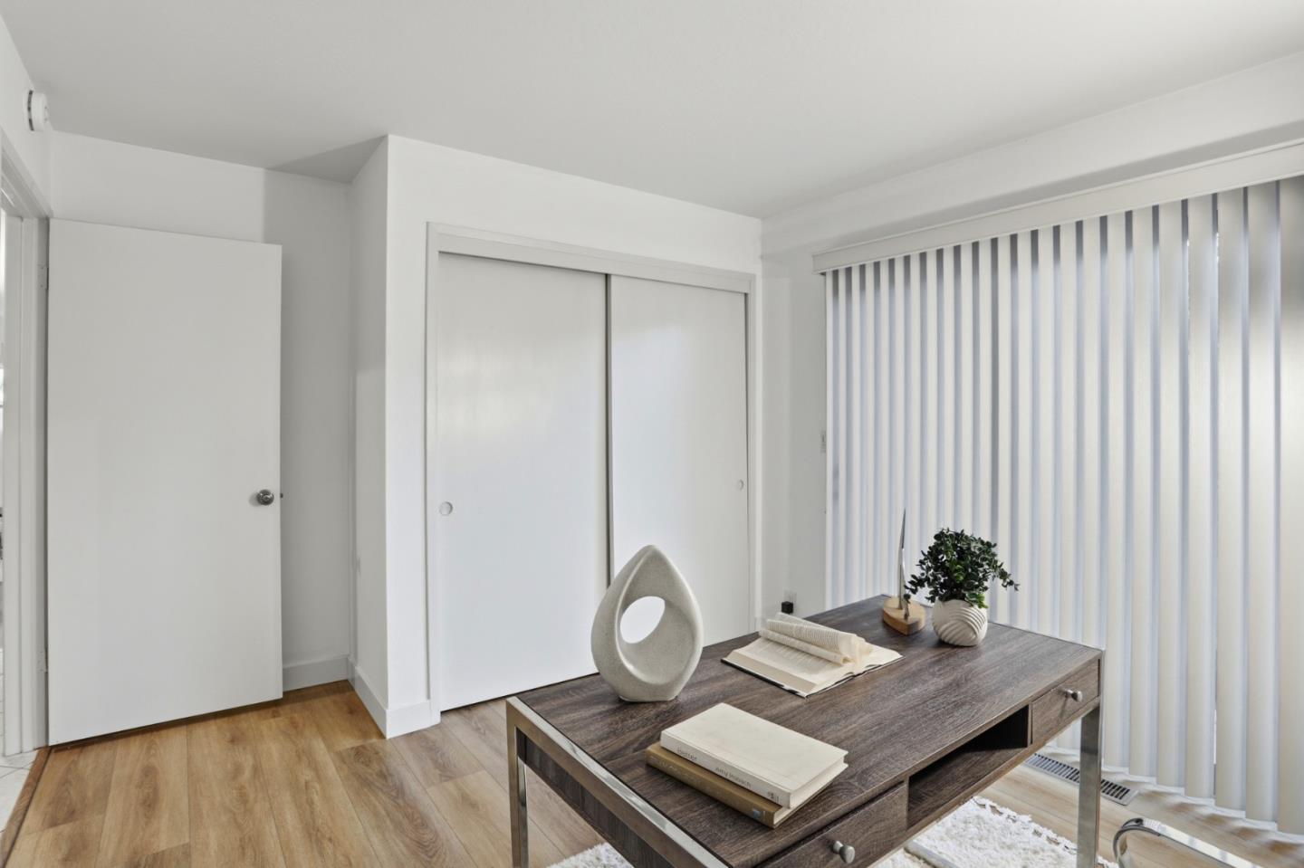 Detail Gallery Image 13 of 43 For 1993 Plymouth St #11,  Mountain View,  CA 94043 - 3 Beds | 2/1 Baths