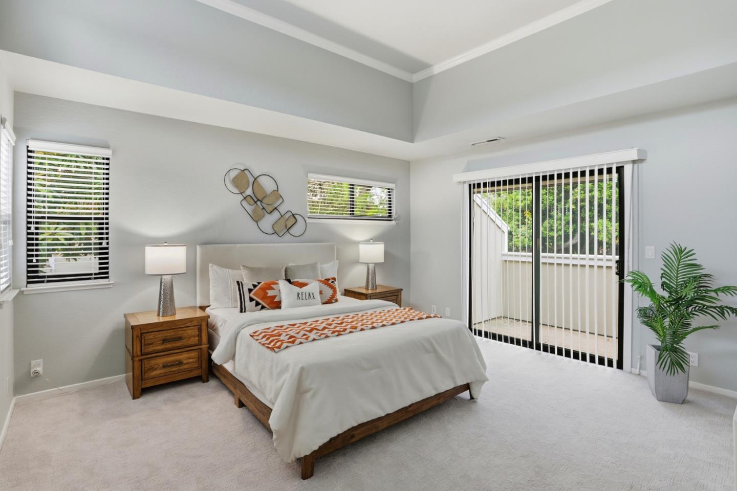 Detail Gallery Image 17 of 43 For 1993 Plymouth St #11,  Mountain View,  CA 94043 - 3 Beds | 2/1 Baths