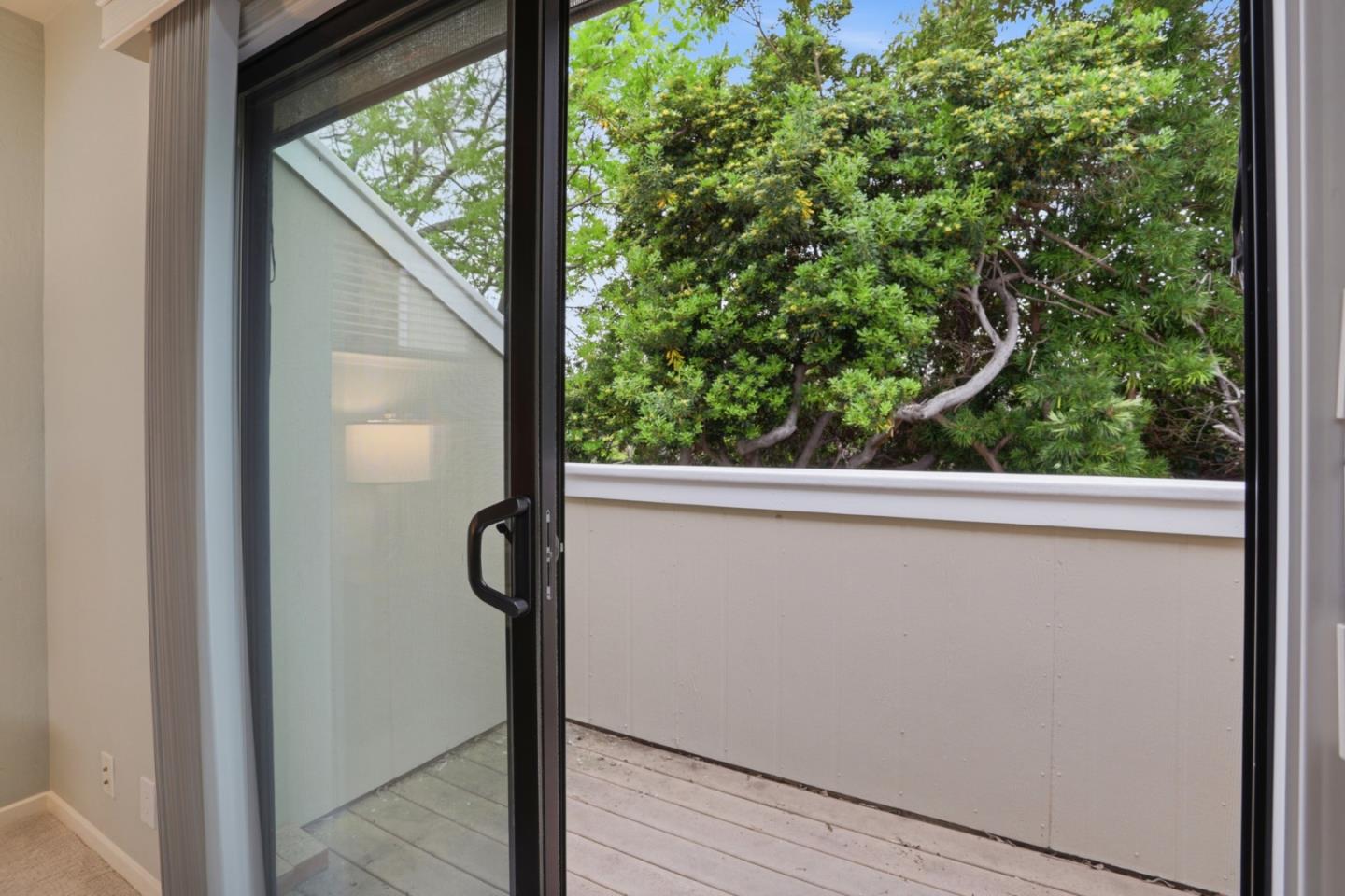 Detail Gallery Image 21 of 43 For 1993 Plymouth St #11,  Mountain View,  CA 94043 - 3 Beds | 2/1 Baths