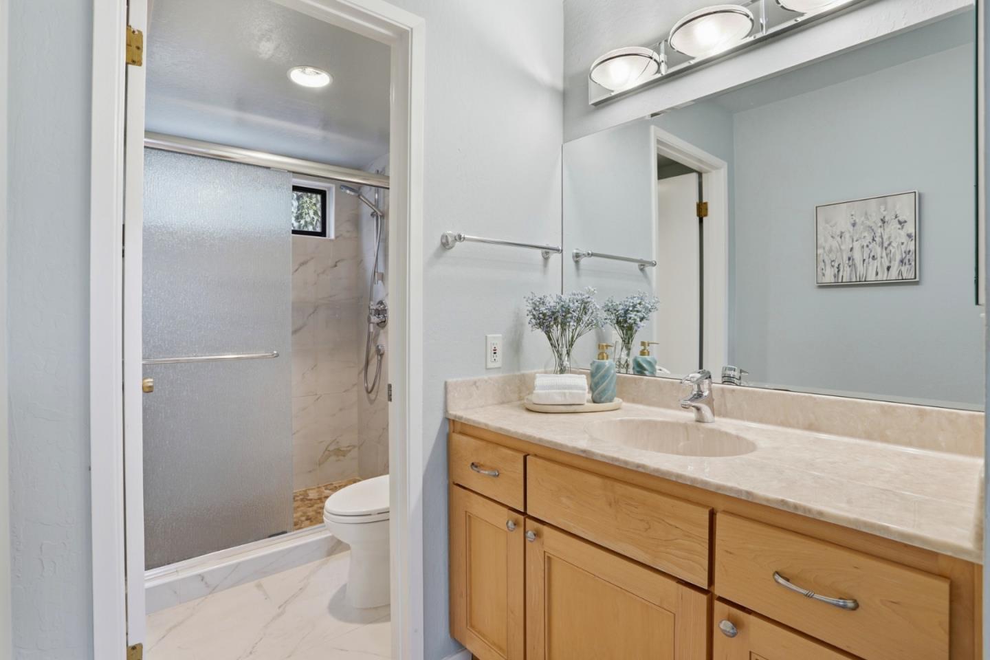 Detail Gallery Image 23 of 43 For 1993 Plymouth St #11,  Mountain View,  CA 94043 - 3 Beds | 2/1 Baths