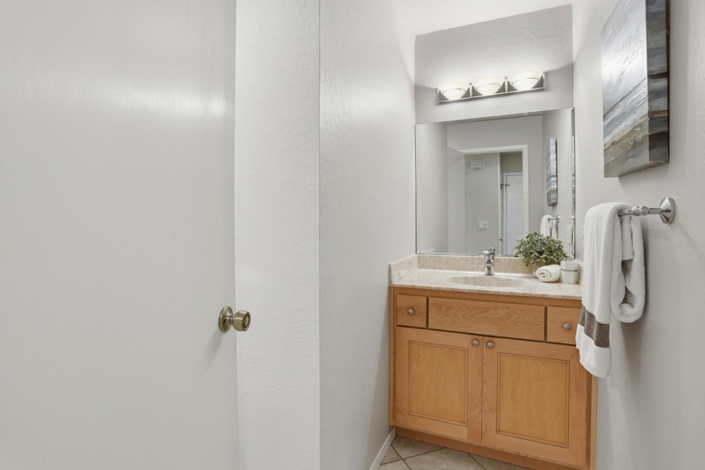 Detail Gallery Image 25 of 43 For 1993 Plymouth St #11,  Mountain View,  CA 94043 - 3 Beds | 2/1 Baths