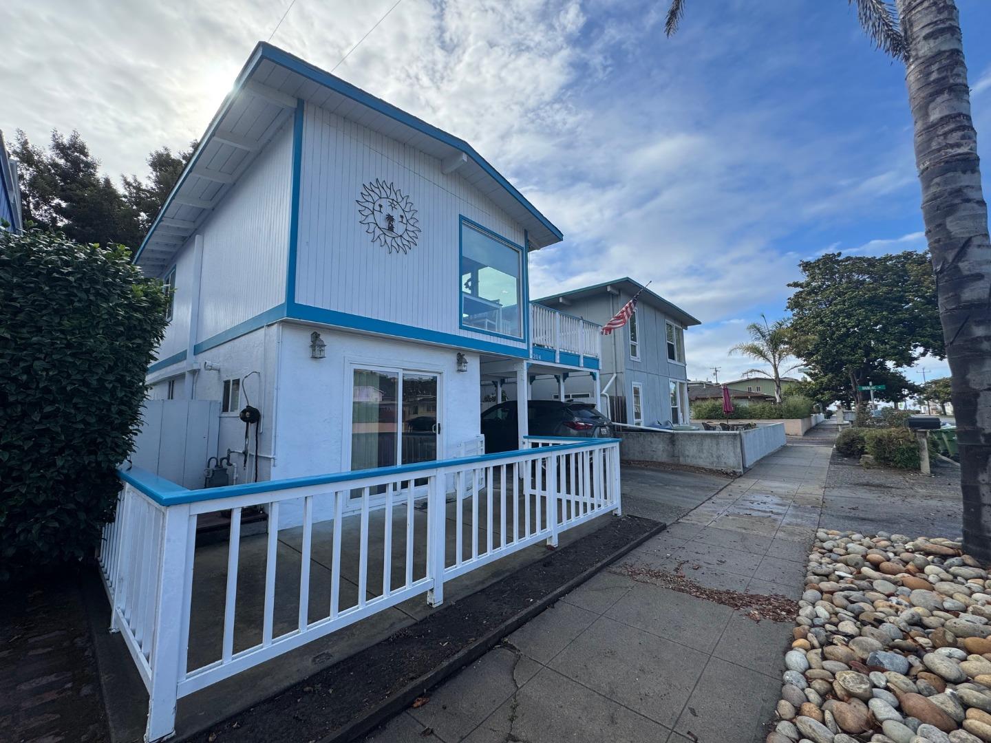 Detail Gallery Image 5 of 6 For 204 Aptos Beach Dr, Aptos,  CA 95003 - 3 Beds | 2 Baths