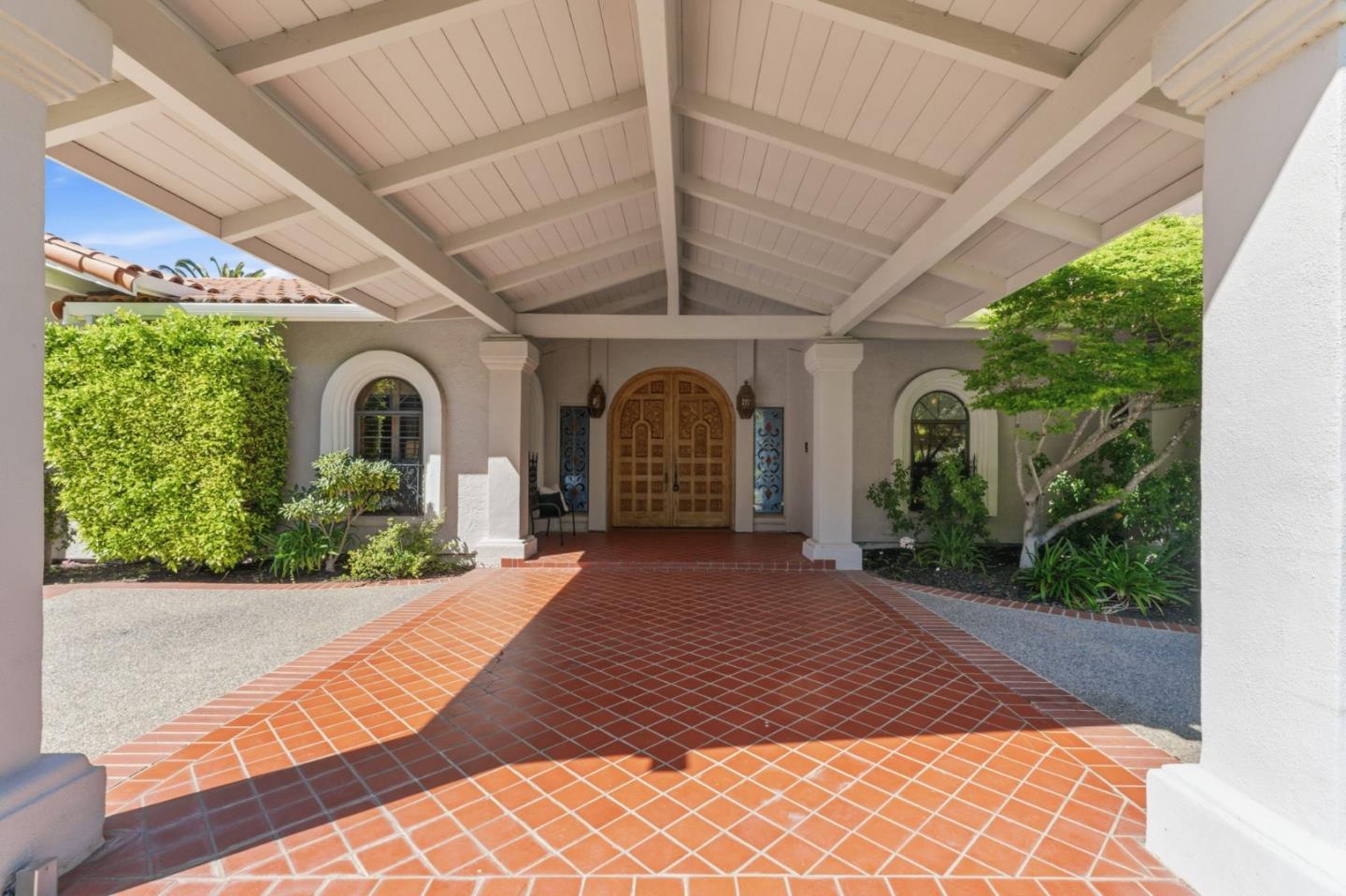 Detail Gallery Image 3 of 104 For 200 Tobin Clark Dr, Hillsborough,  CA 94010 - 6 Beds | 6/1 Baths