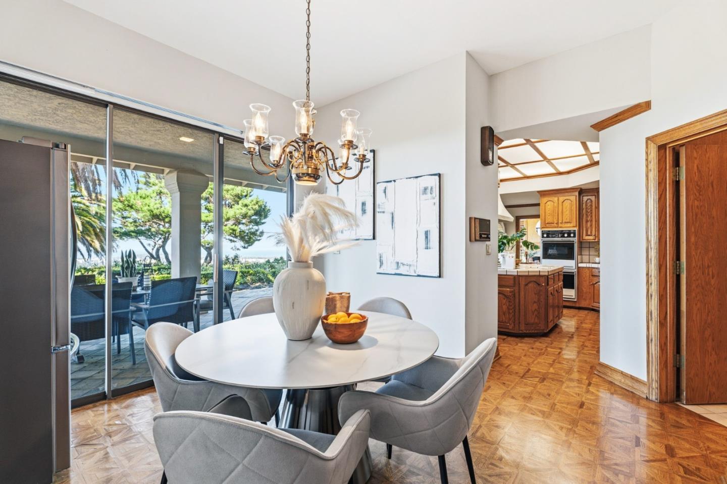 Detail Gallery Image 33 of 104 For 200 Tobin Clark Dr, Hillsborough,  CA 94010 - 6 Beds | 6/1 Baths