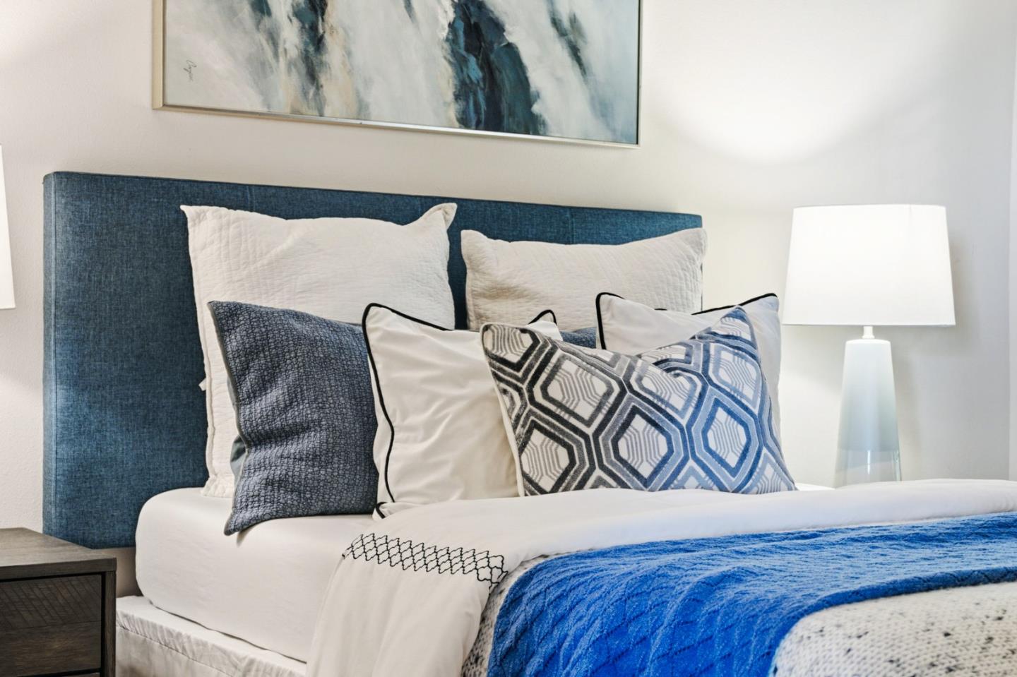 Detail Gallery Image 37 of 104 For 200 Tobin Clark Dr, Hillsborough,  CA 94010 - 6 Beds | 6/1 Baths