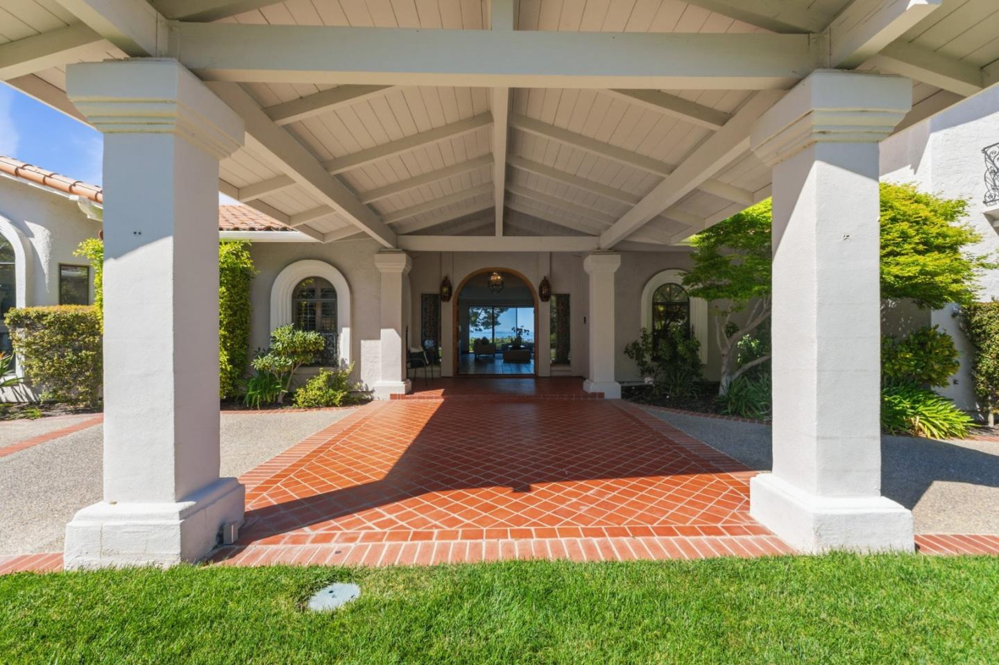 Detail Gallery Image 4 of 104 For 200 Tobin Clark Dr, Hillsborough,  CA 94010 - 6 Beds | 6/1 Baths