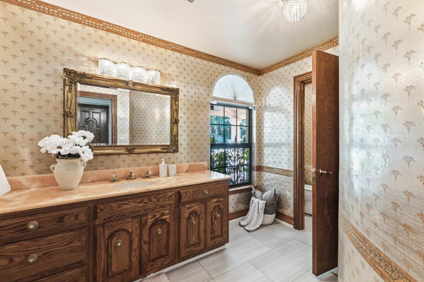 Detail Gallery Image 49 of 104 For 200 Tobin Clark Dr, Hillsborough,  CA 94010 - 6 Beds | 6/1 Baths