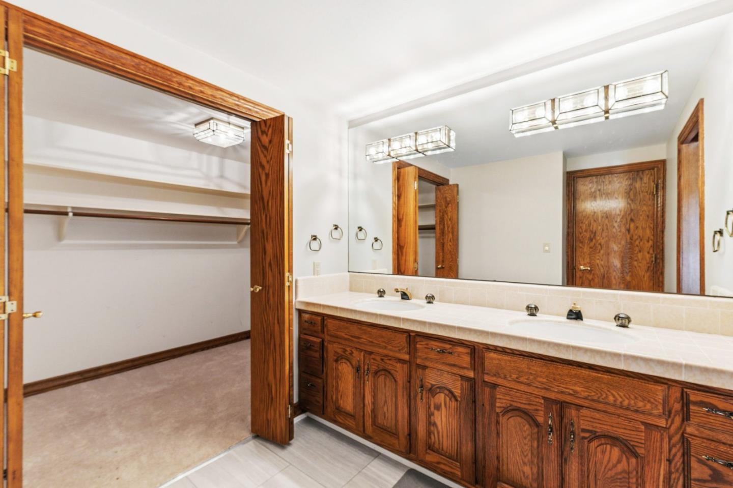 Detail Gallery Image 56 of 104 For 200 Tobin Clark Dr, Hillsborough,  CA 94010 - 6 Beds | 6/1 Baths