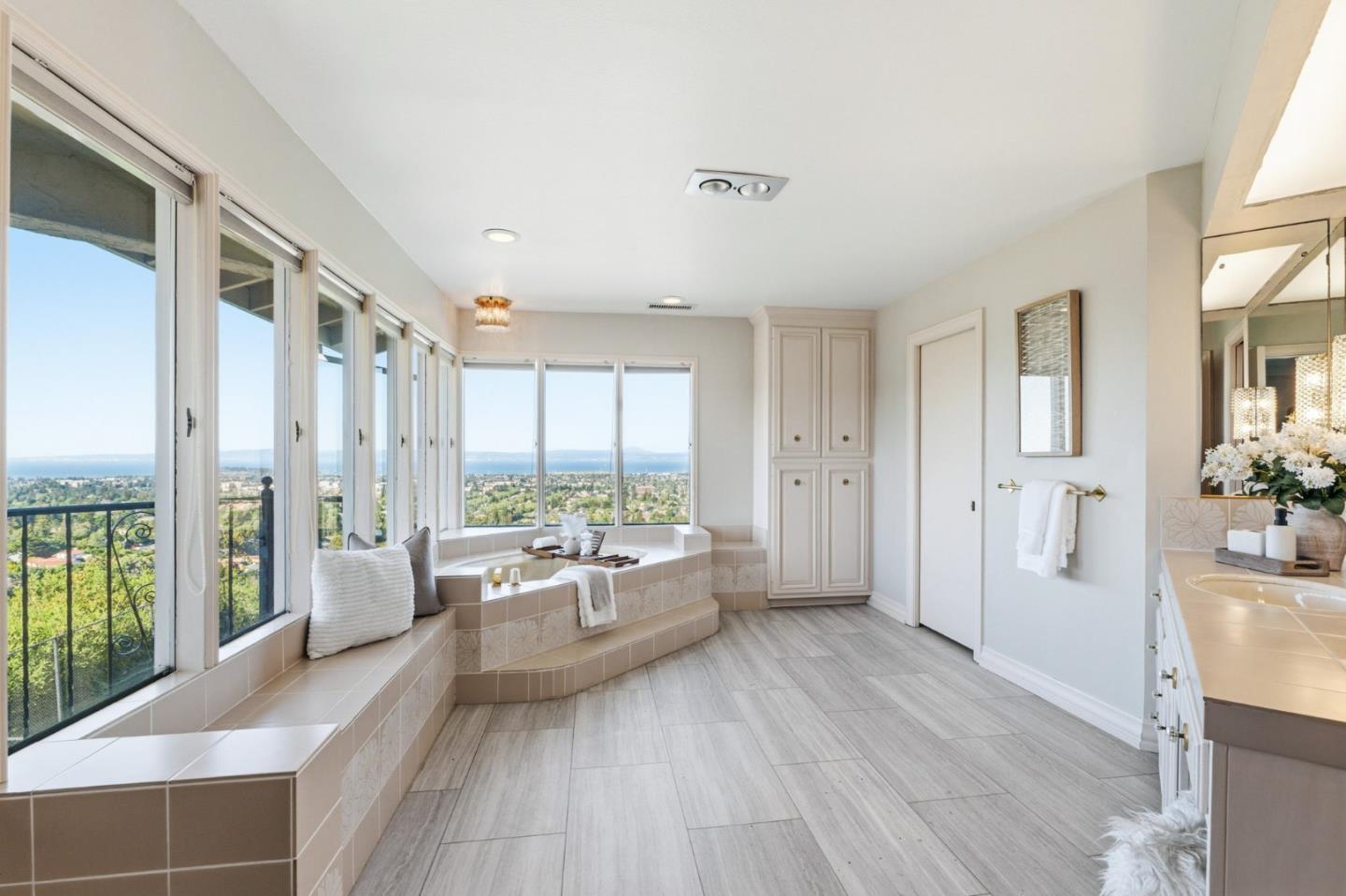 Detail Gallery Image 64 of 104 For 200 Tobin Clark Dr, Hillsborough,  CA 94010 - 6 Beds | 6/1 Baths