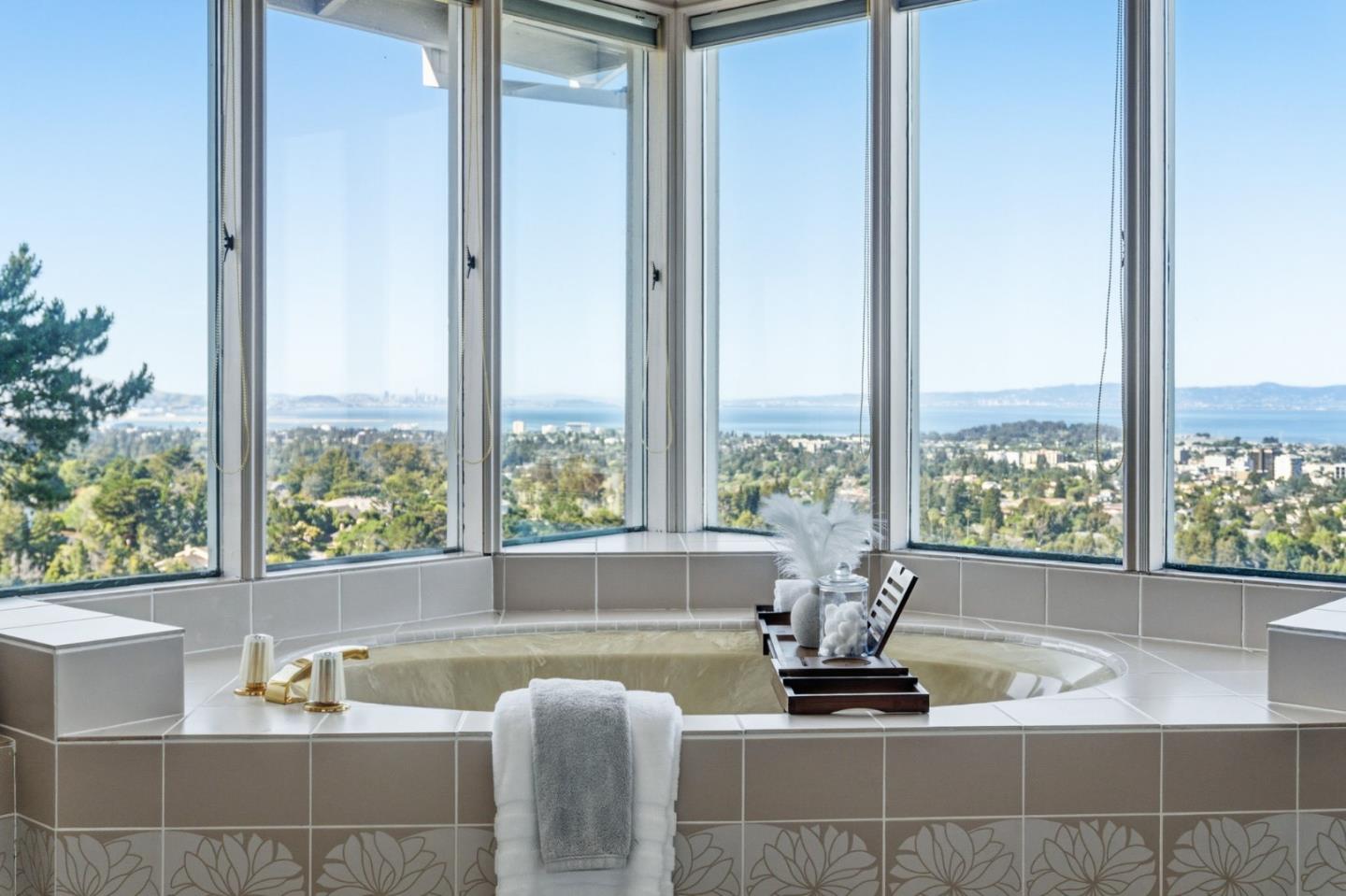 Detail Gallery Image 66 of 104 For 200 Tobin Clark Dr, Hillsborough,  CA 94010 - 6 Beds | 6/1 Baths