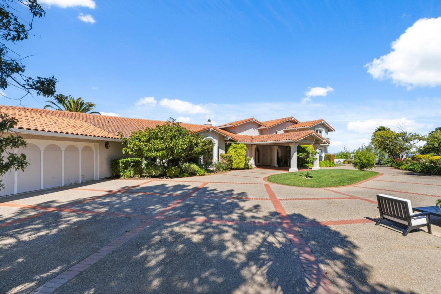 Detail Gallery Image 82 of 104 For 200 Tobin Clark Dr, Hillsborough,  CA 94010 - 6 Beds | 6/1 Baths