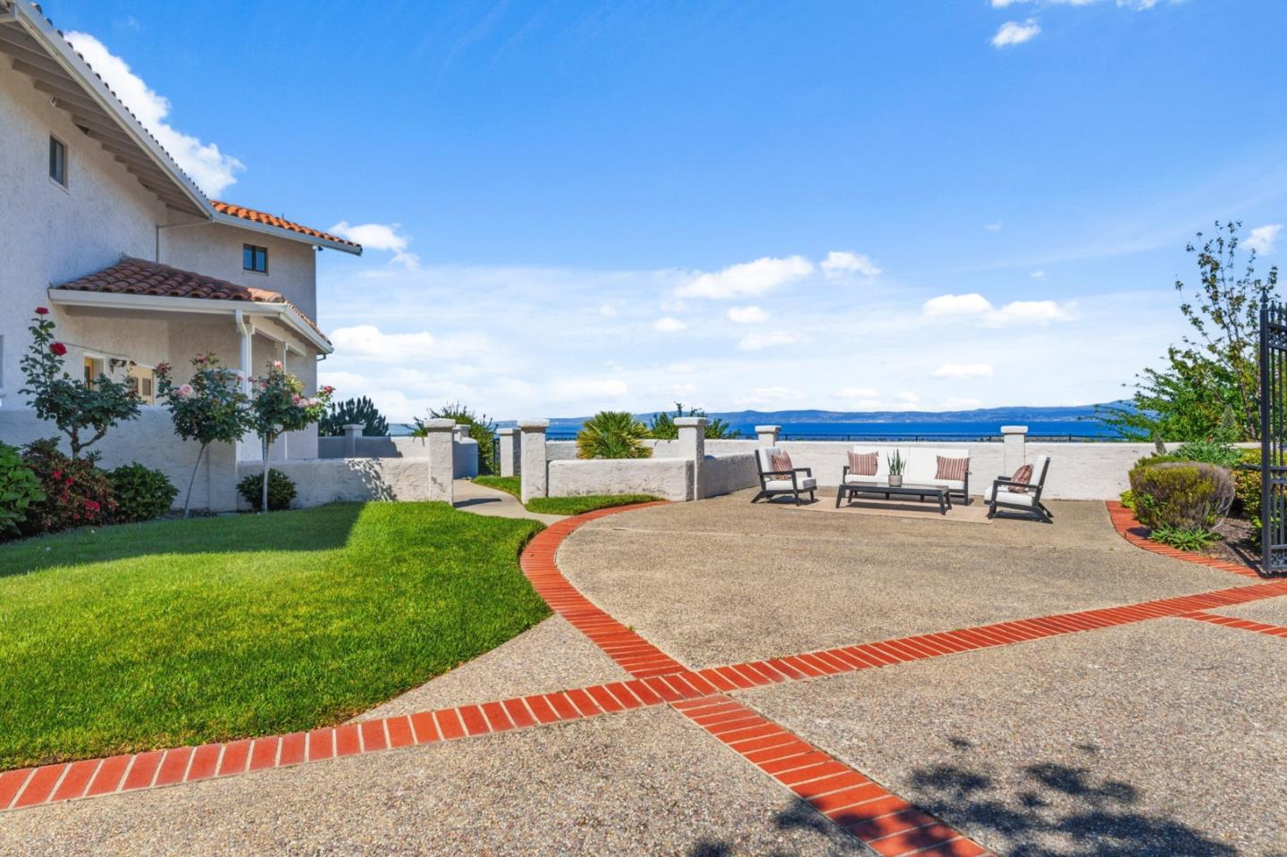 Detail Gallery Image 86 of 104 For 200 Tobin Clark Dr, Hillsborough,  CA 94010 - 6 Beds | 6/1 Baths