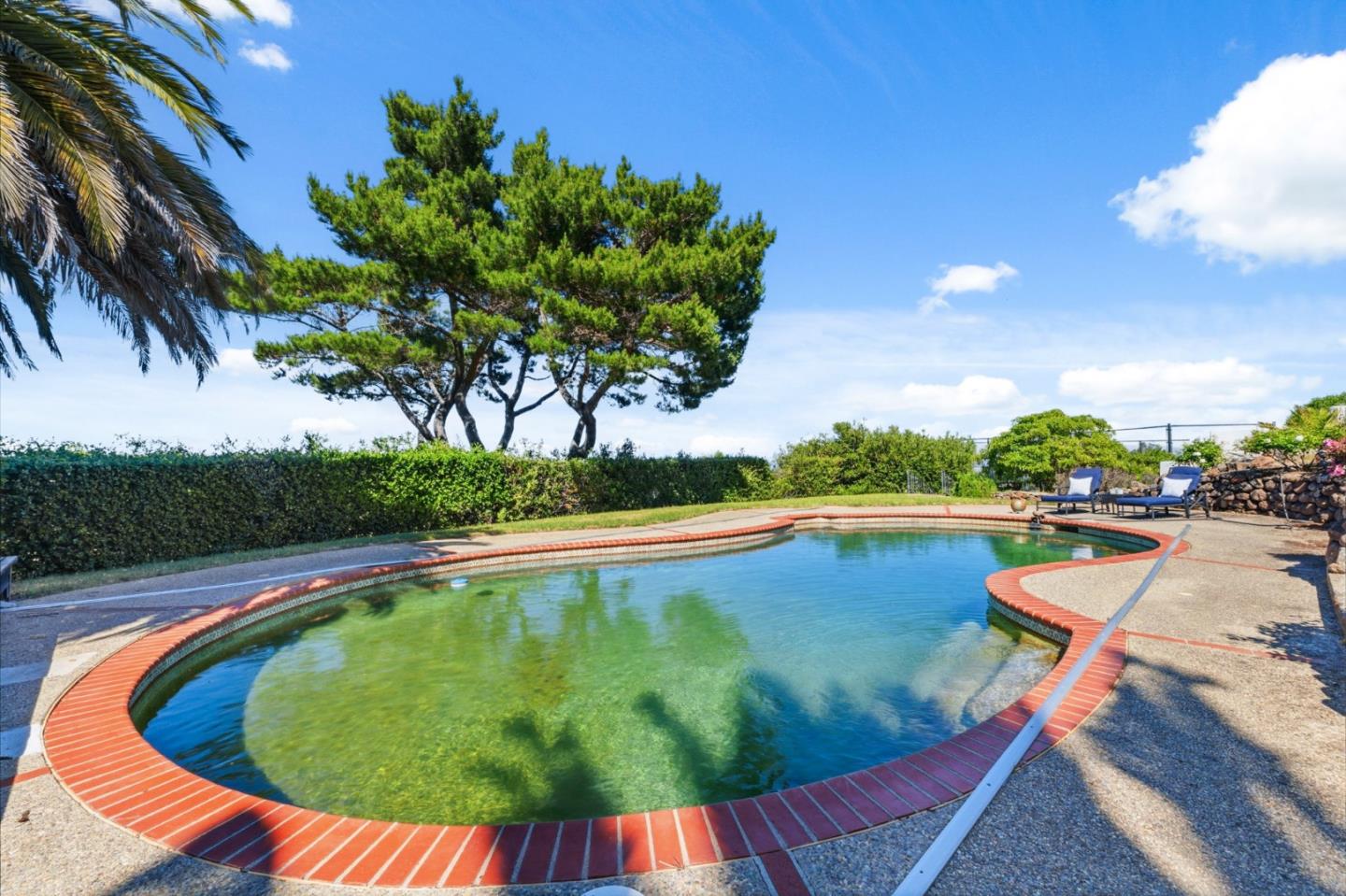 Detail Gallery Image 91 of 104 For 200 Tobin Clark Dr, Hillsborough,  CA 94010 - 6 Beds | 6/1 Baths