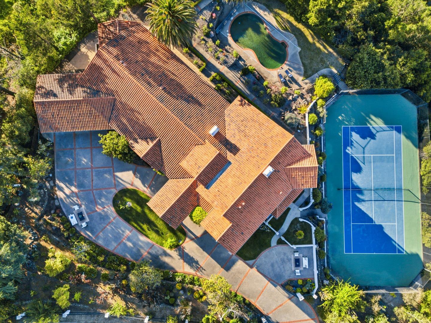 Detail Gallery Image 94 of 104 For 200 Tobin Clark Dr, Hillsborough,  CA 94010 - 6 Beds | 6/1 Baths