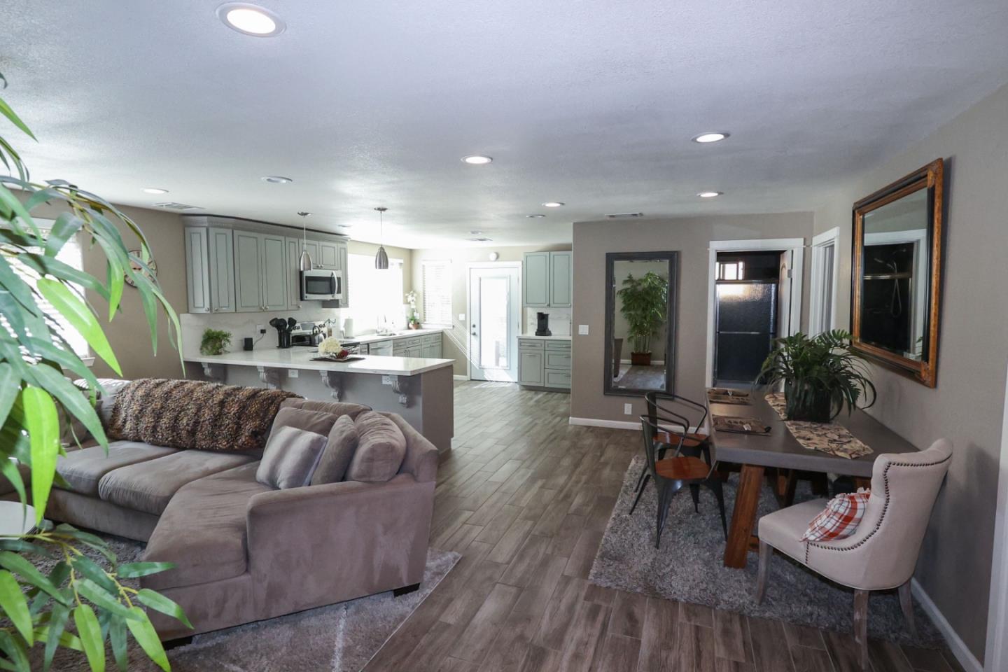 Detail Gallery Image 5 of 40 For 1296 Conference Dr, Scotts Valley,  CA 95066 - 3 Beds | 2 Baths