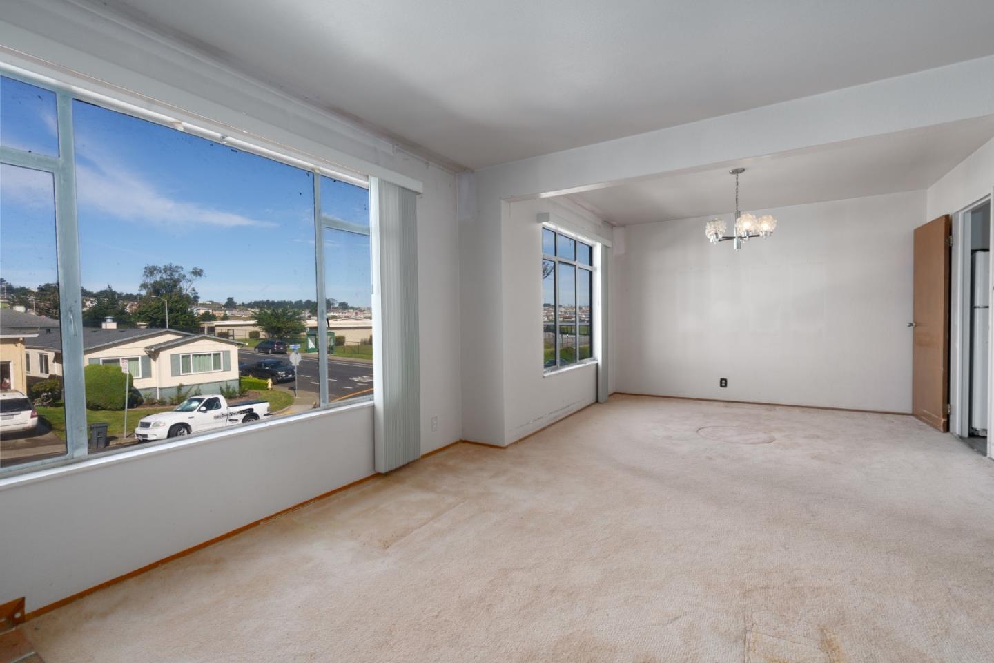 Detail Gallery Image 10 of 35 For 305 Lakeshire Dr, Daly City,  CA 94015 - 3 Beds | 2 Baths