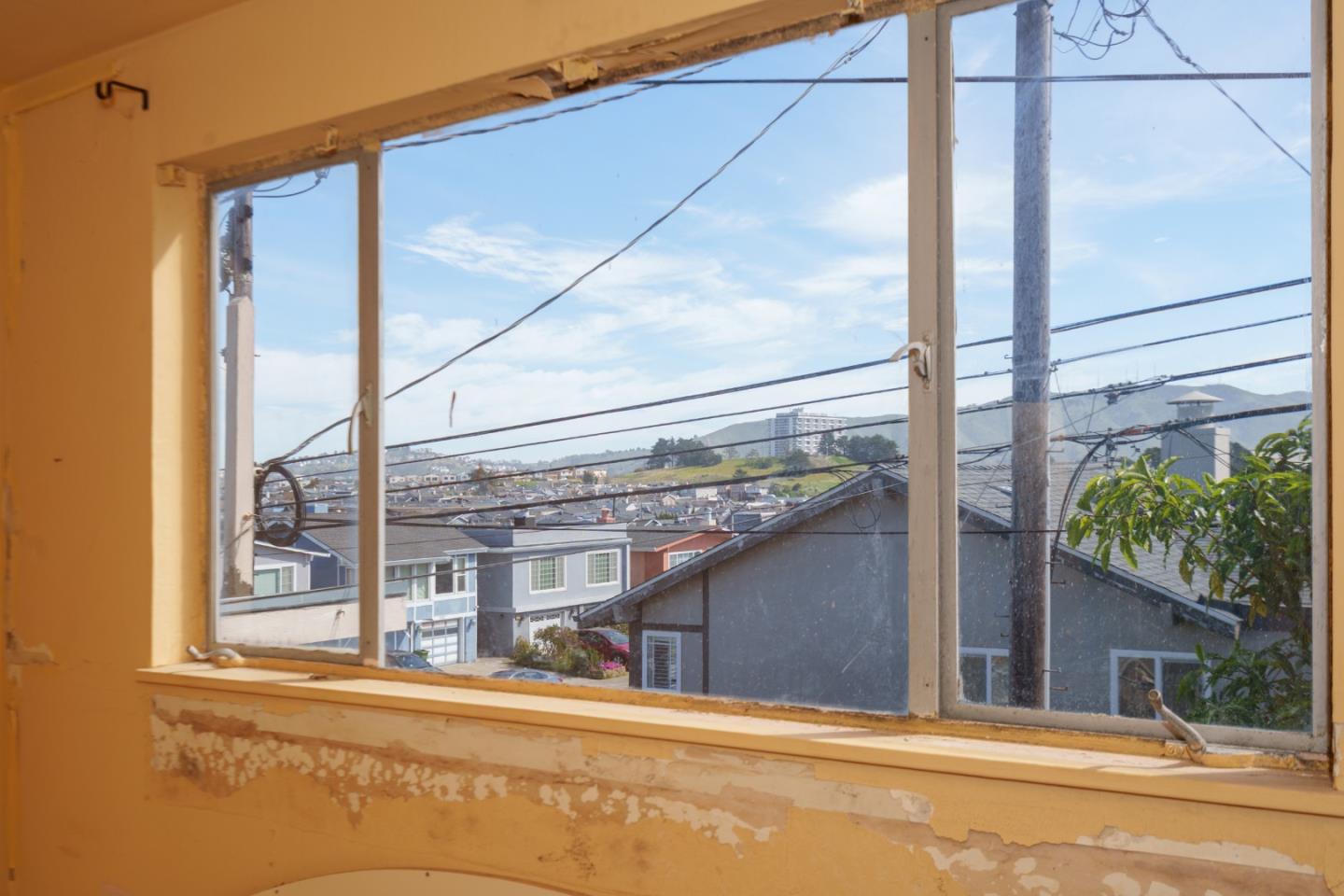 Detail Gallery Image 18 of 35 For 305 Lakeshire Dr, Daly City,  CA 94015 - 3 Beds | 2 Baths