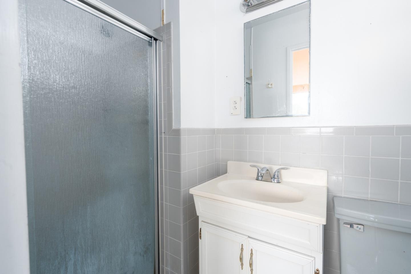 Detail Gallery Image 23 of 35 For 305 Lakeshire Dr, Daly City,  CA 94015 - 3 Beds | 2 Baths