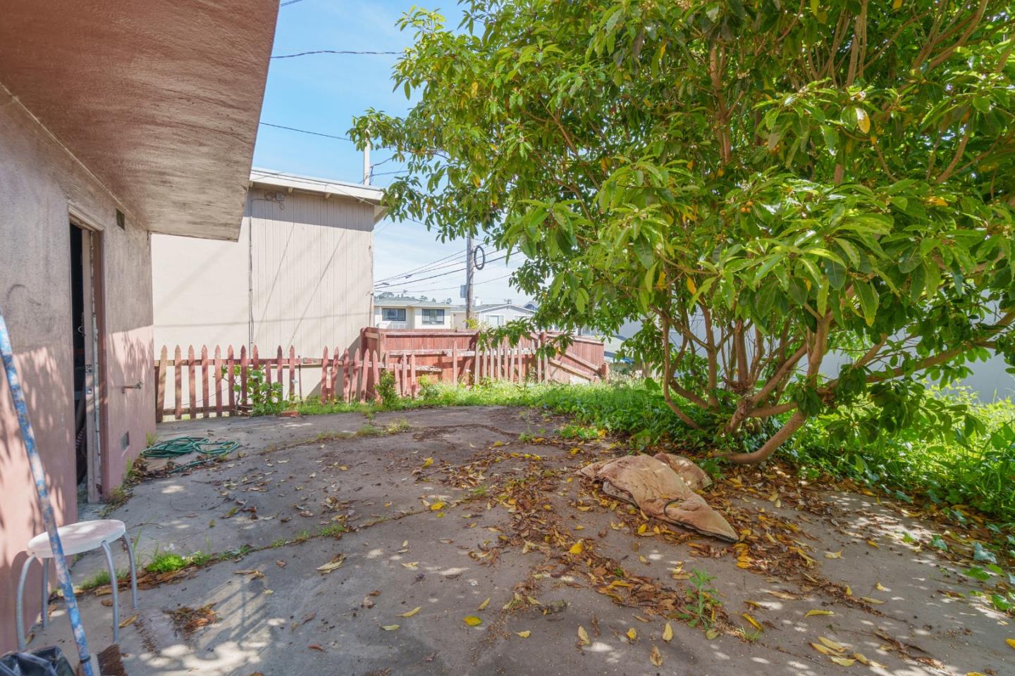 Detail Gallery Image 32 of 35 For 305 Lakeshire Dr, Daly City,  CA 94015 - 3 Beds | 2 Baths