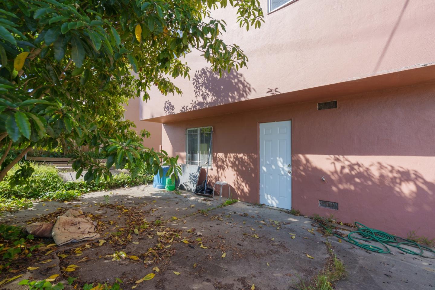 Detail Gallery Image 33 of 35 For 305 Lakeshire Dr, Daly City,  CA 94015 - 3 Beds | 2 Baths