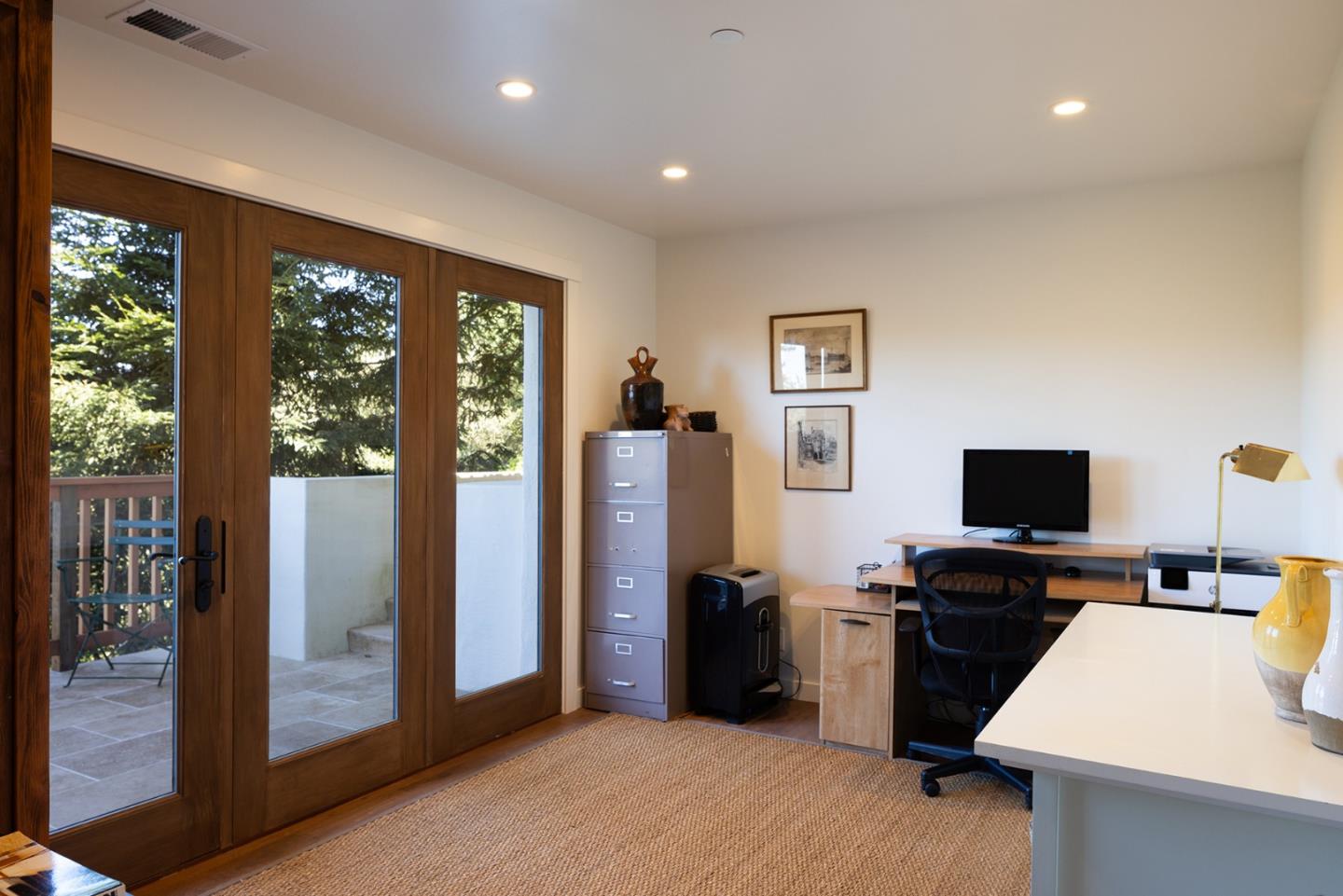 Detail Gallery Image 16 of 27 For 24308 San Juan Rd, Carmel,  CA 93923 - 4 Beds | 3/1 Baths