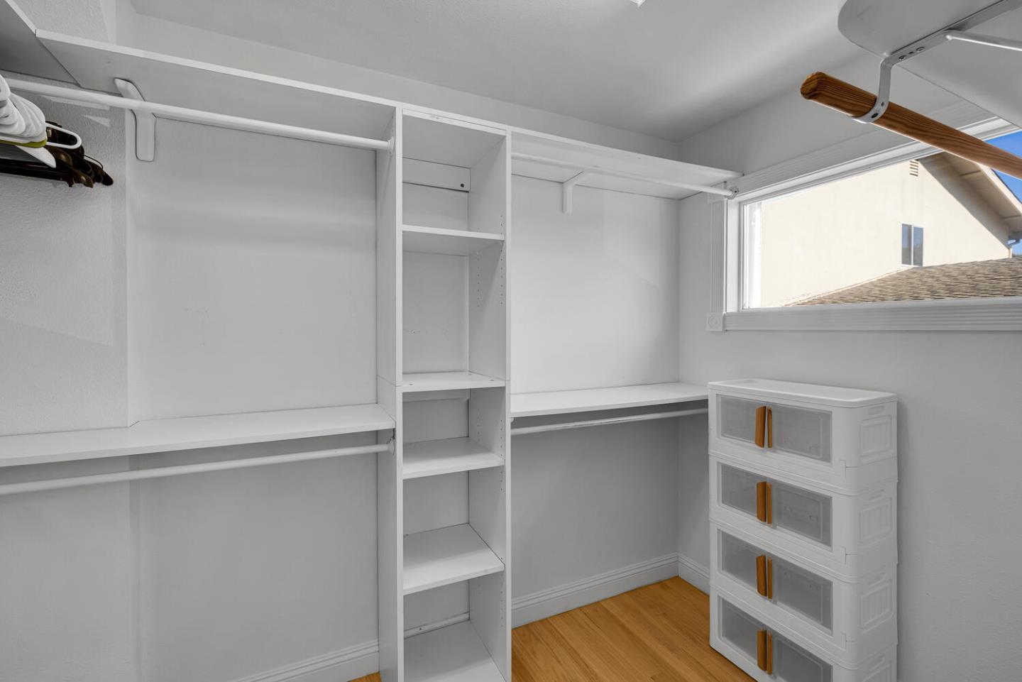 Detail Gallery Image 19 of 46 For 1012 Cortez Ave, Burlingame,  CA 94010 - 5 Beds | 4/1 Baths