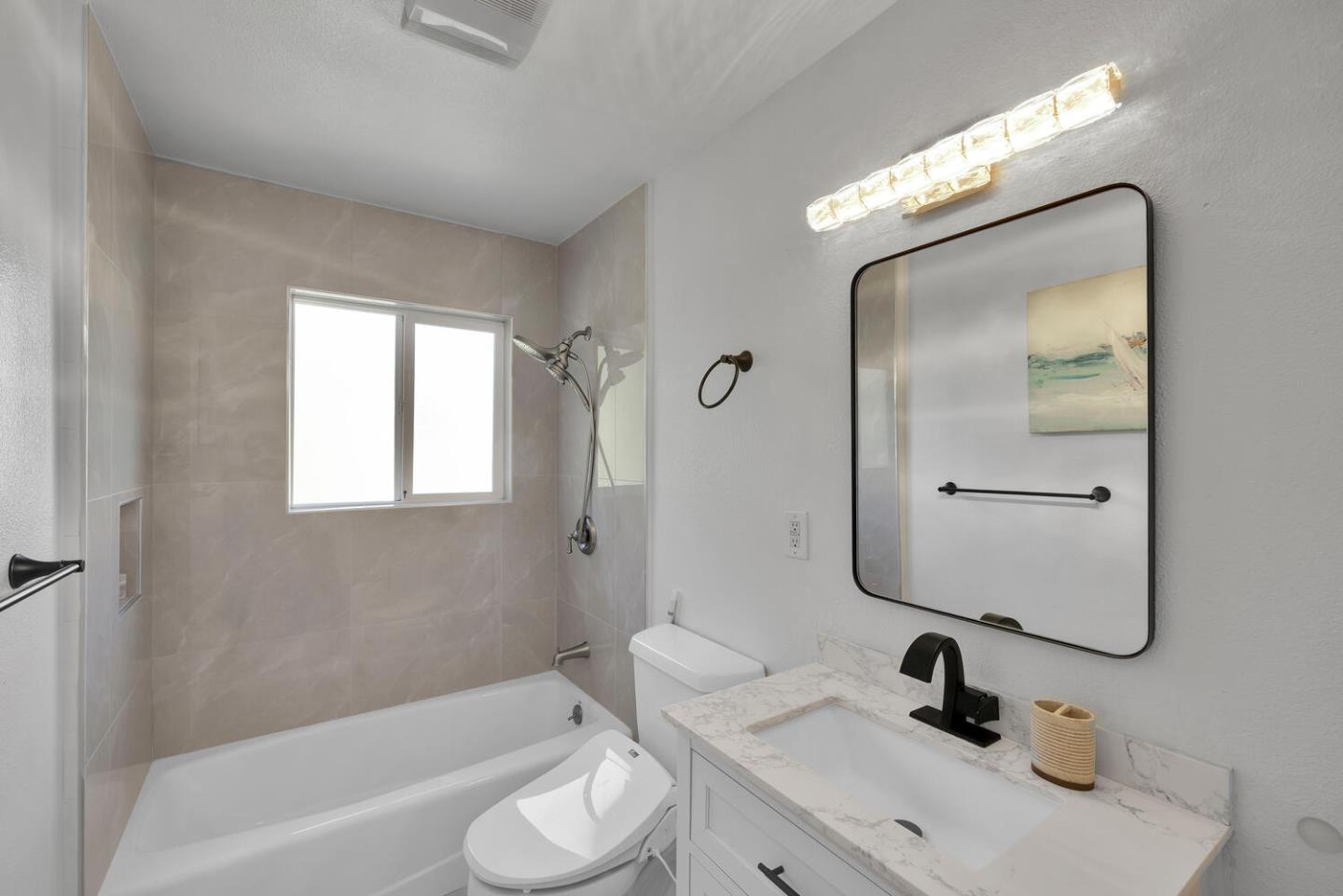 Detail Gallery Image 26 of 46 For 1012 Cortez Ave, Burlingame,  CA 94010 - 5 Beds | 4/1 Baths