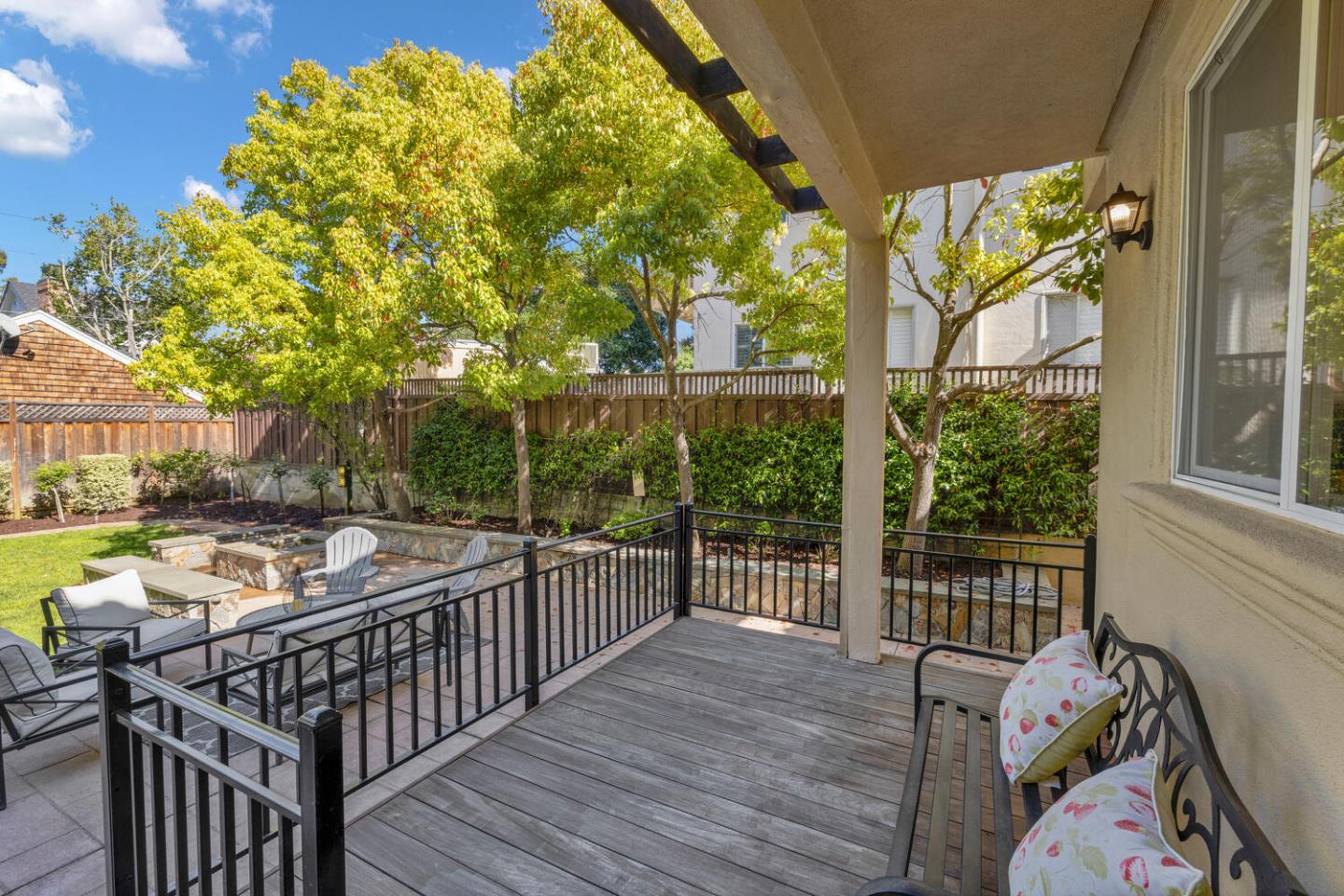 Detail Gallery Image 34 of 46 For 1012 Cortez Ave, Burlingame,  CA 94010 - 5 Beds | 4/1 Baths