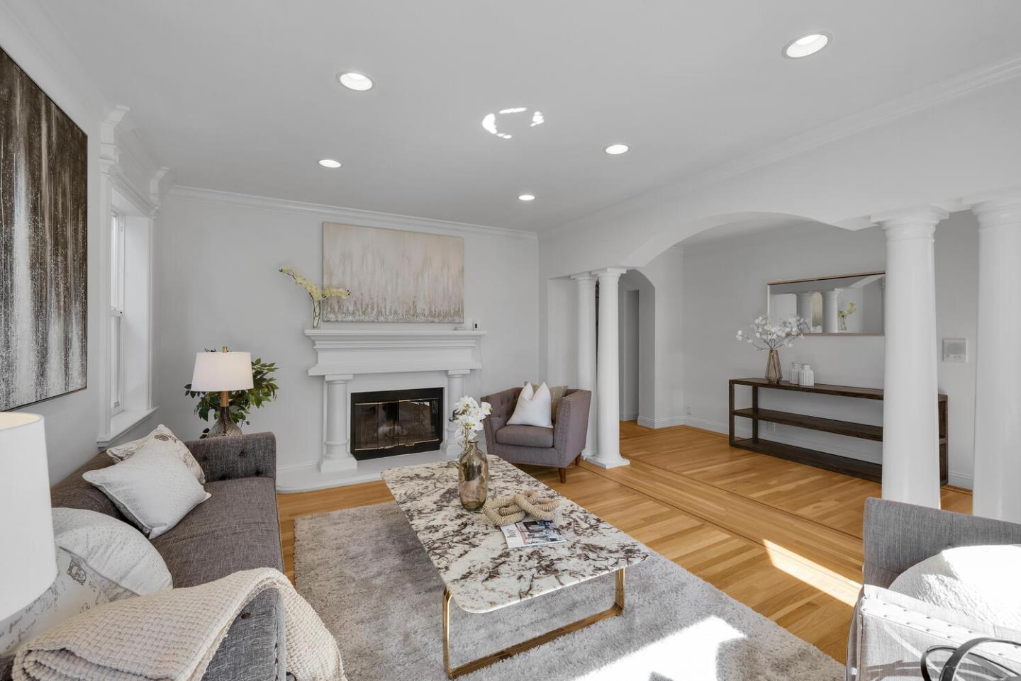 Detail Gallery Image 4 of 46 For 1012 Cortez Ave, Burlingame,  CA 94010 - 5 Beds | 4/1 Baths