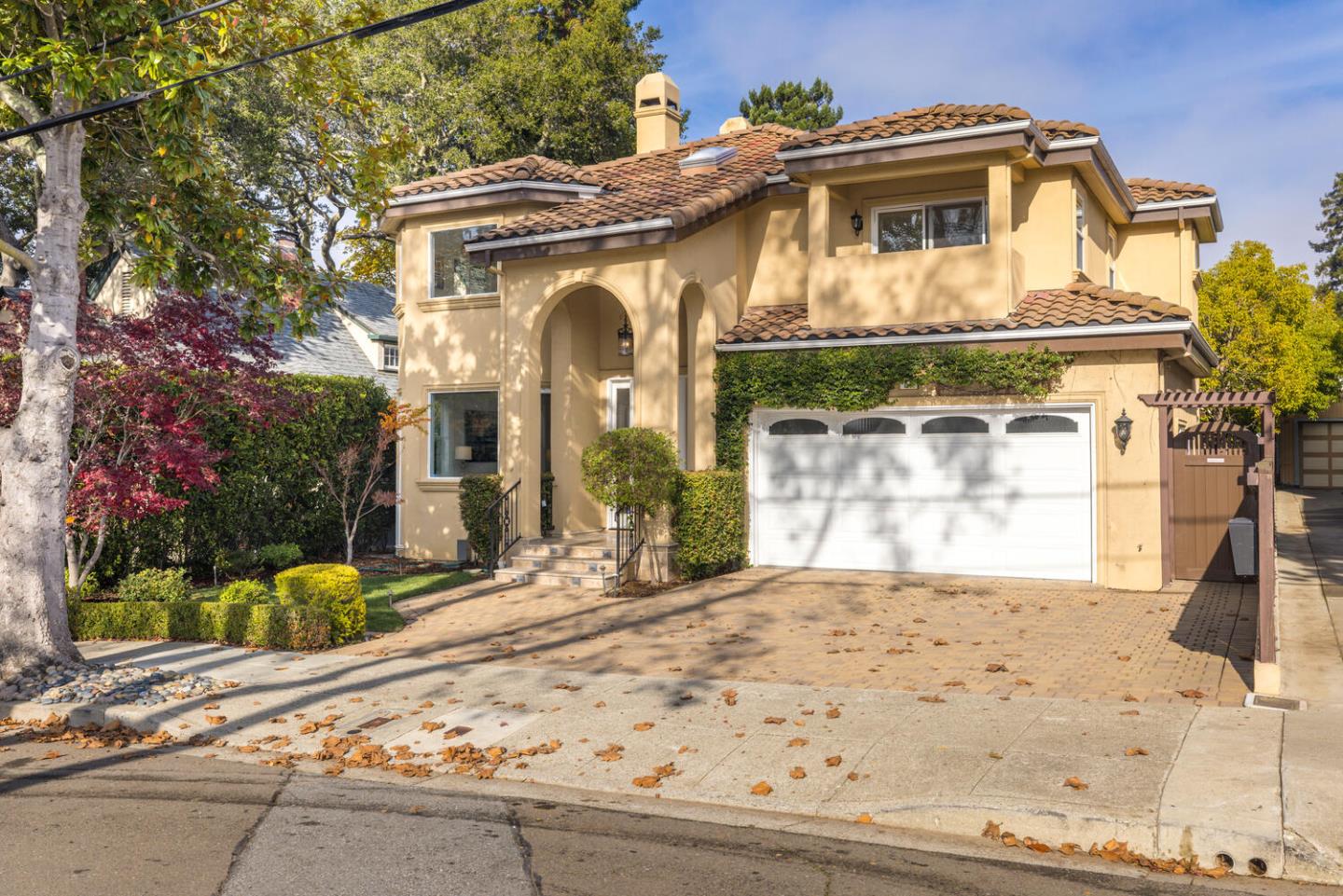 Detail Gallery Image 46 of 46 For 1012 Cortez Ave, Burlingame,  CA 94010 - 5 Beds | 4/1 Baths