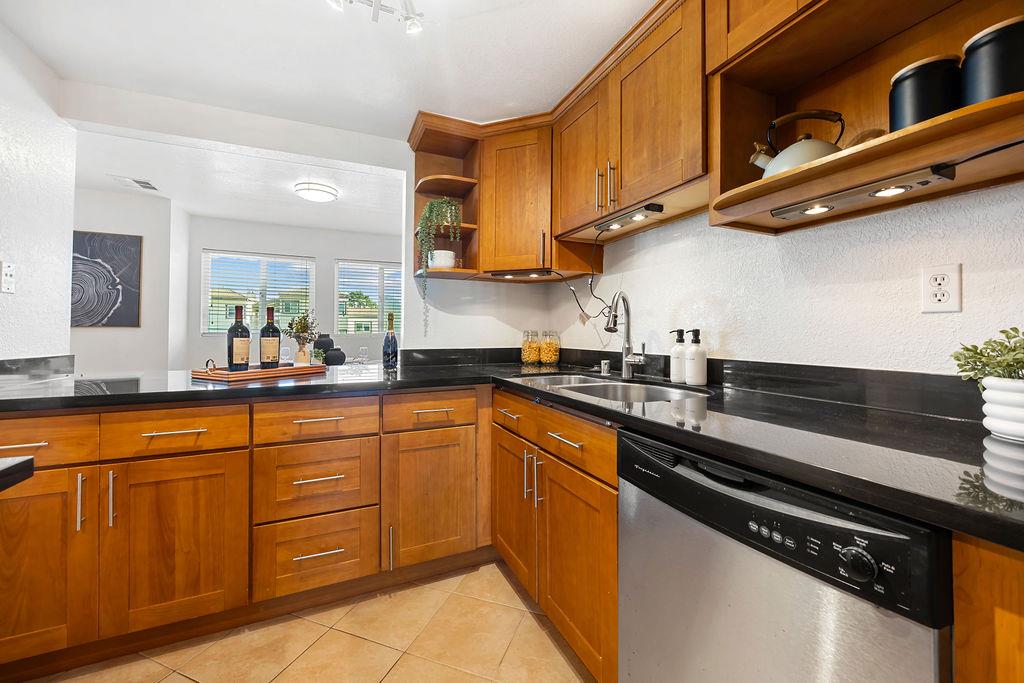 Detail Gallery Image 8 of 48 For 3550 Carter Dr #32,  South San Francisco,  CA 94080 - 3 Beds | 2/1 Baths