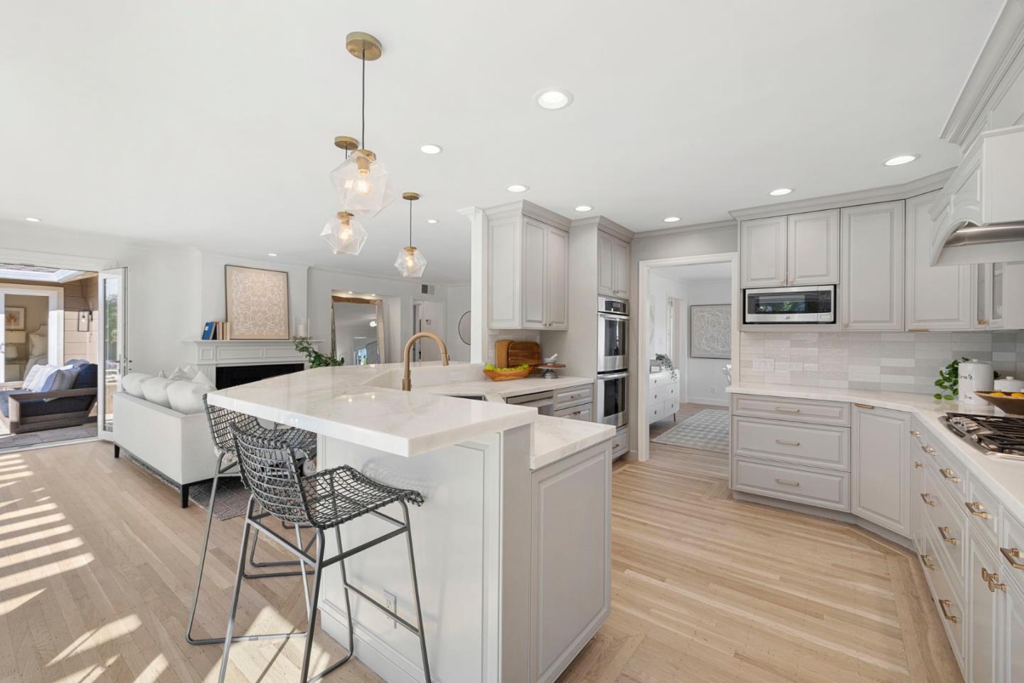 Detail Gallery Image 16 of 62 For 6 El Sereno Dr, San Carlos,  CA 94070 - 4 Beds | 3 Baths