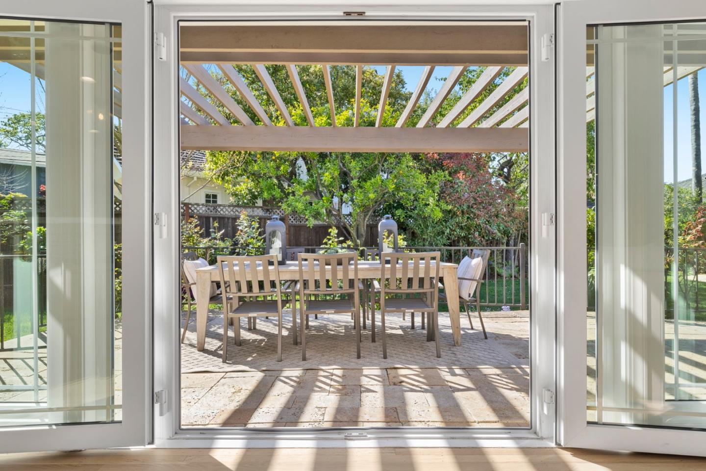 Detail Gallery Image 39 of 62 For 6 El Sereno Dr, San Carlos,  CA 94070 - 4 Beds | 3 Baths