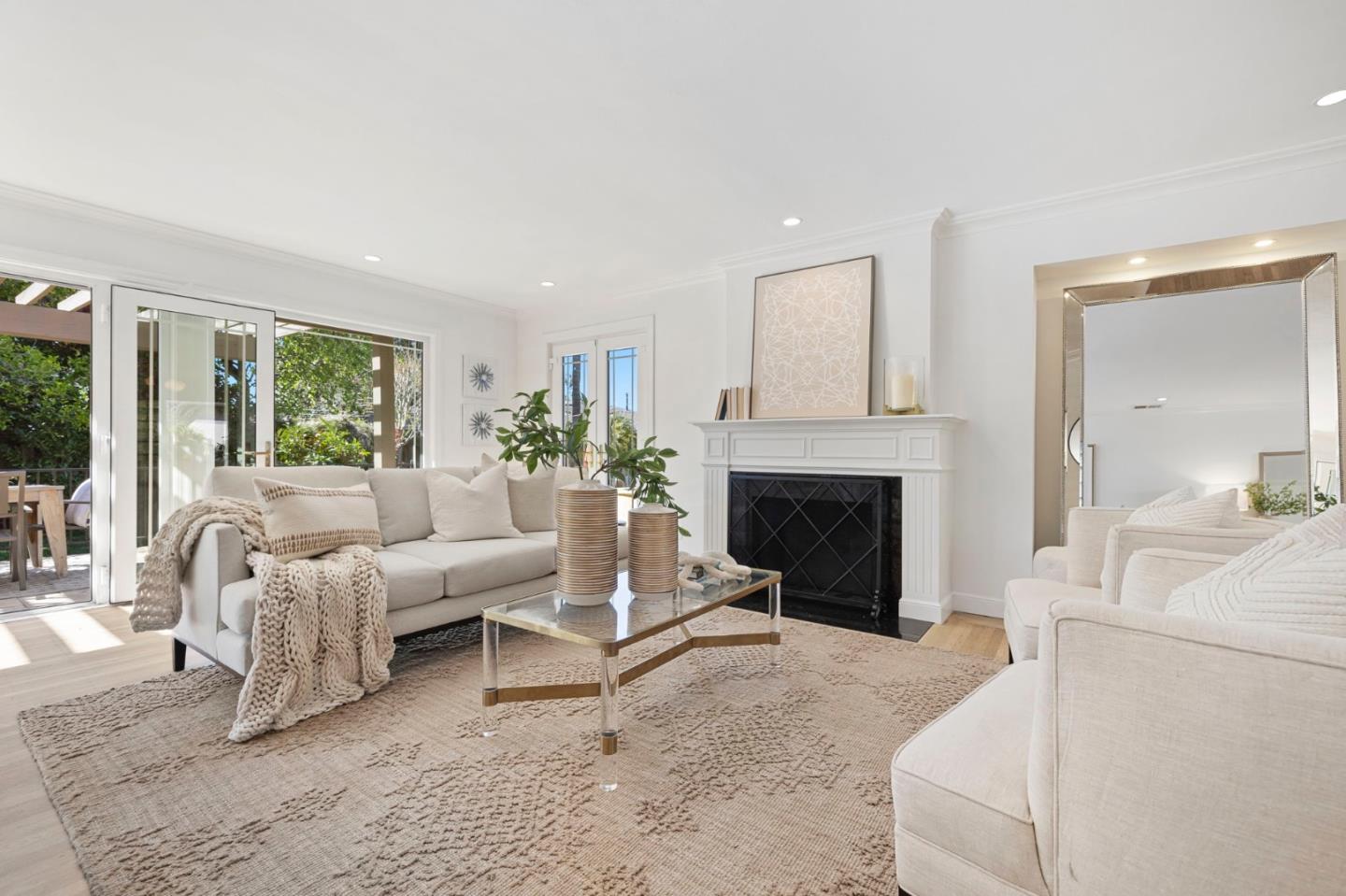 Detail Gallery Image 7 of 62 For 6 El Sereno Dr, San Carlos,  CA 94070 - 4 Beds | 3 Baths