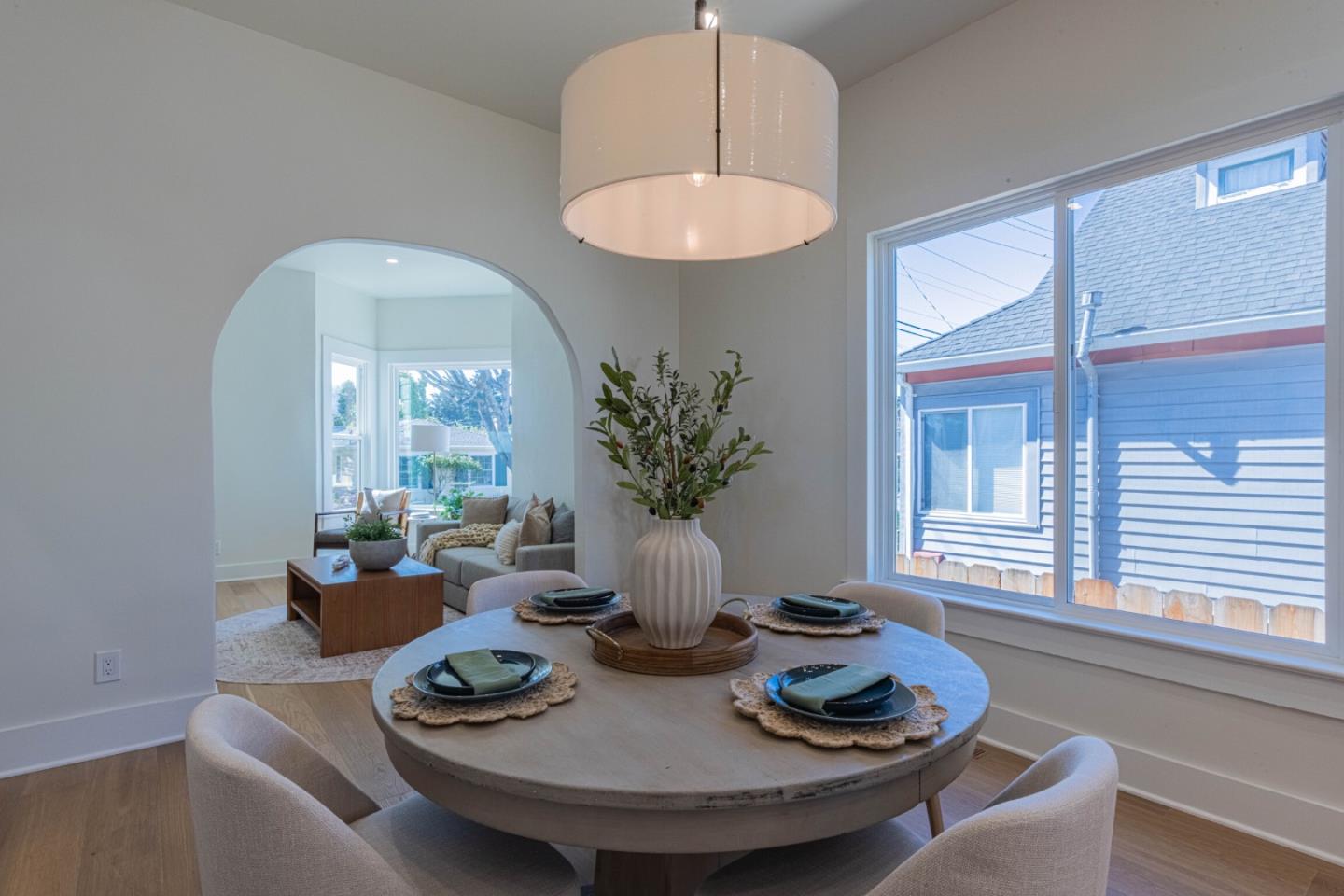 Detail Gallery Image 11 of 43 For 1231 8th St, Monterey,  CA 93940 - 2 Beds | 2 Baths