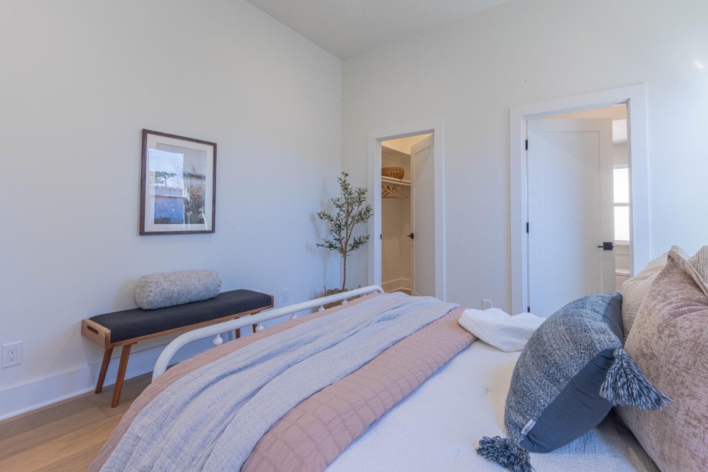 Detail Gallery Image 21 of 43 For 1231 8th St, Monterey,  CA 93940 - 2 Beds | 2 Baths