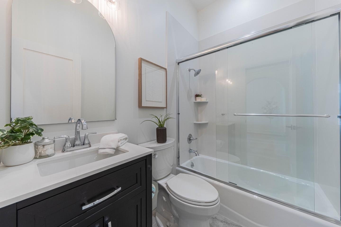 Detail Gallery Image 28 of 43 For 1231 8th St, Monterey,  CA 93940 - 2 Beds | 2 Baths
