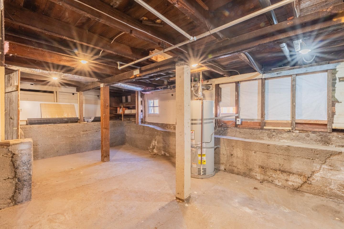 Detail Gallery Image 37 of 43 For 1231 8th St, Monterey,  CA 93940 - 2 Beds | 2 Baths