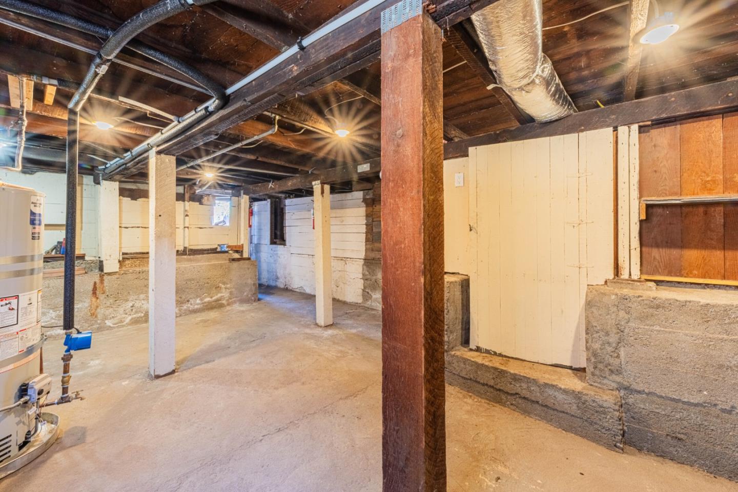 Detail Gallery Image 38 of 43 For 1231 8th St, Monterey,  CA 93940 - 2 Beds | 2 Baths