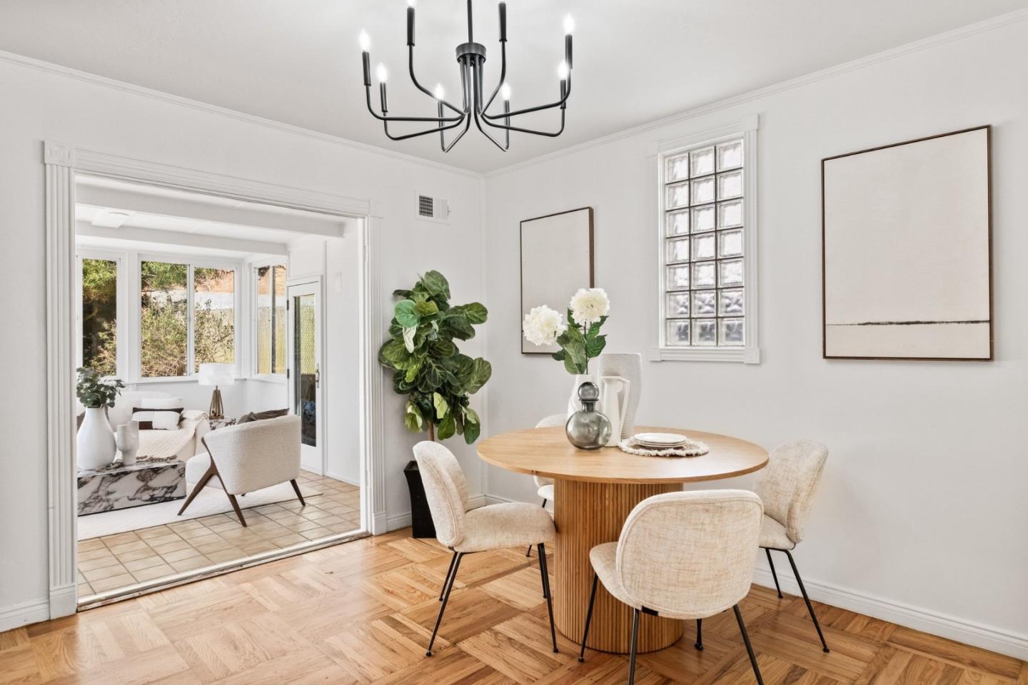 Detail Gallery Image 11 of 50 For 1135 Valencia Way, Pacifica,  CA 94044 - 3 Beds | 2/1 Baths