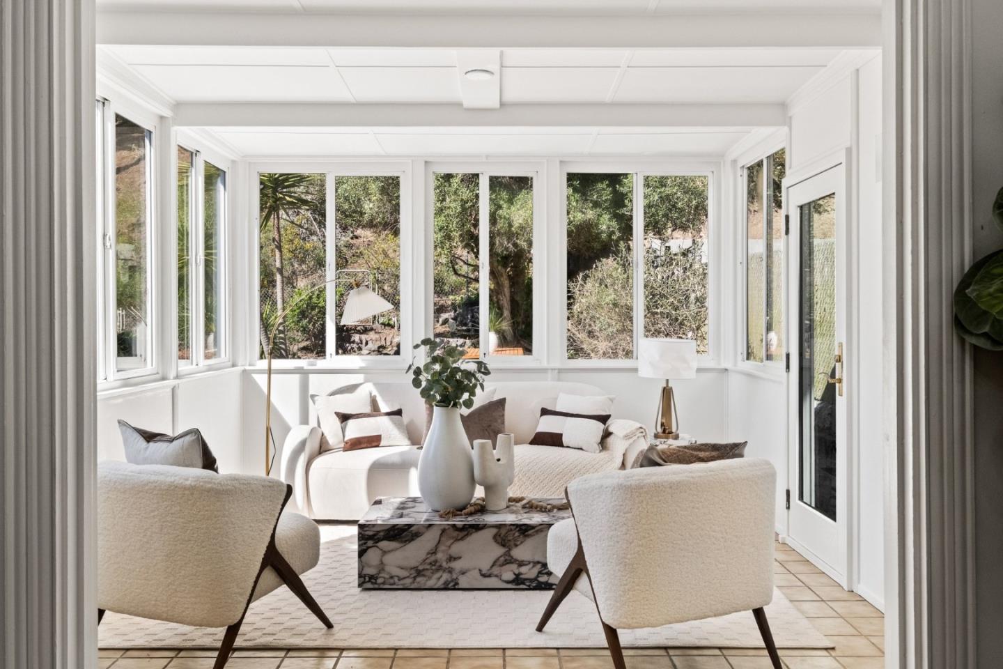 Detail Gallery Image 13 of 50 For 1135 Valencia Way, Pacifica,  CA 94044 - 3 Beds | 2/1 Baths