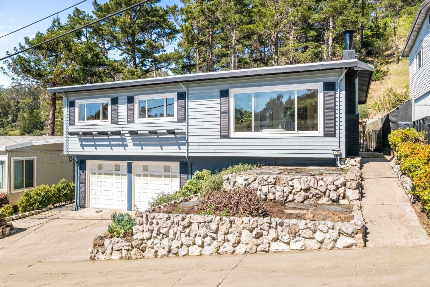 Detail Gallery Image 2 of 50 For 1135 Valencia Way, Pacifica,  CA 94044 - 3 Beds | 2/1 Baths