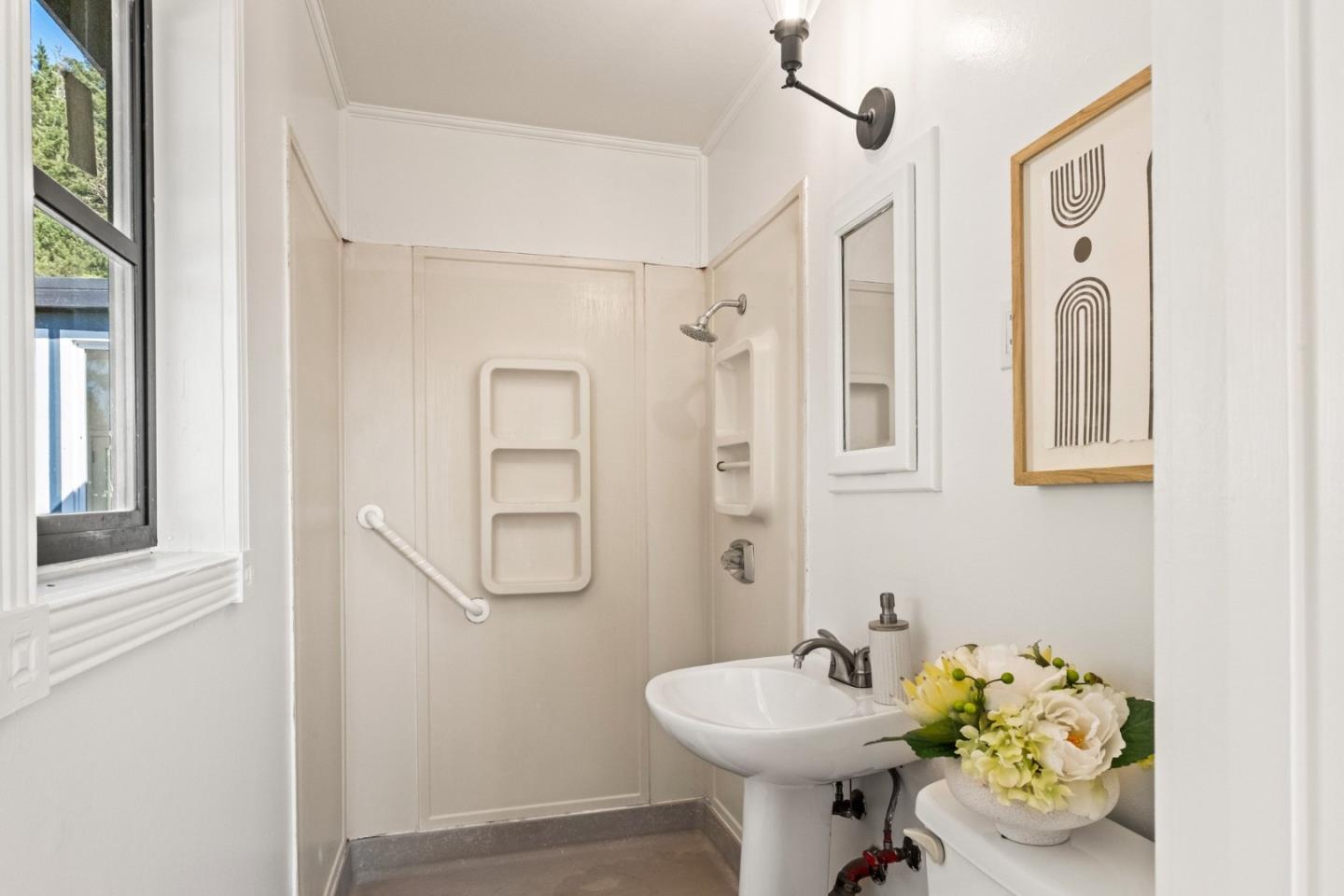 Detail Gallery Image 25 of 50 For 1135 Valencia Way, Pacifica,  CA 94044 - 3 Beds | 2/1 Baths