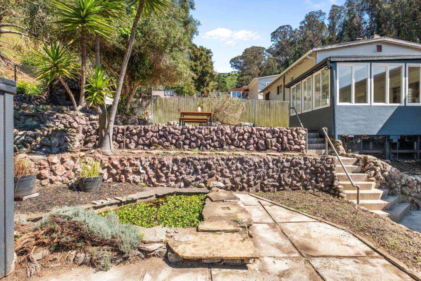 Detail Gallery Image 39 of 50 For 1135 Valencia Way, Pacifica,  CA 94044 - 3 Beds | 2/1 Baths