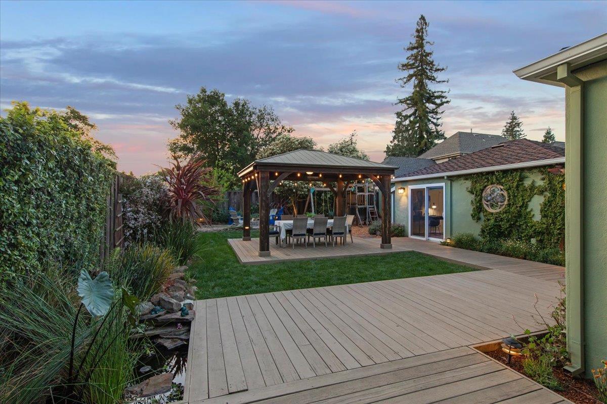 Detail Gallery Image 18 of 34 For 287 Santa Margarita Ave, Menlo Park,  CA 94025 - 3 Beds | 3 Baths