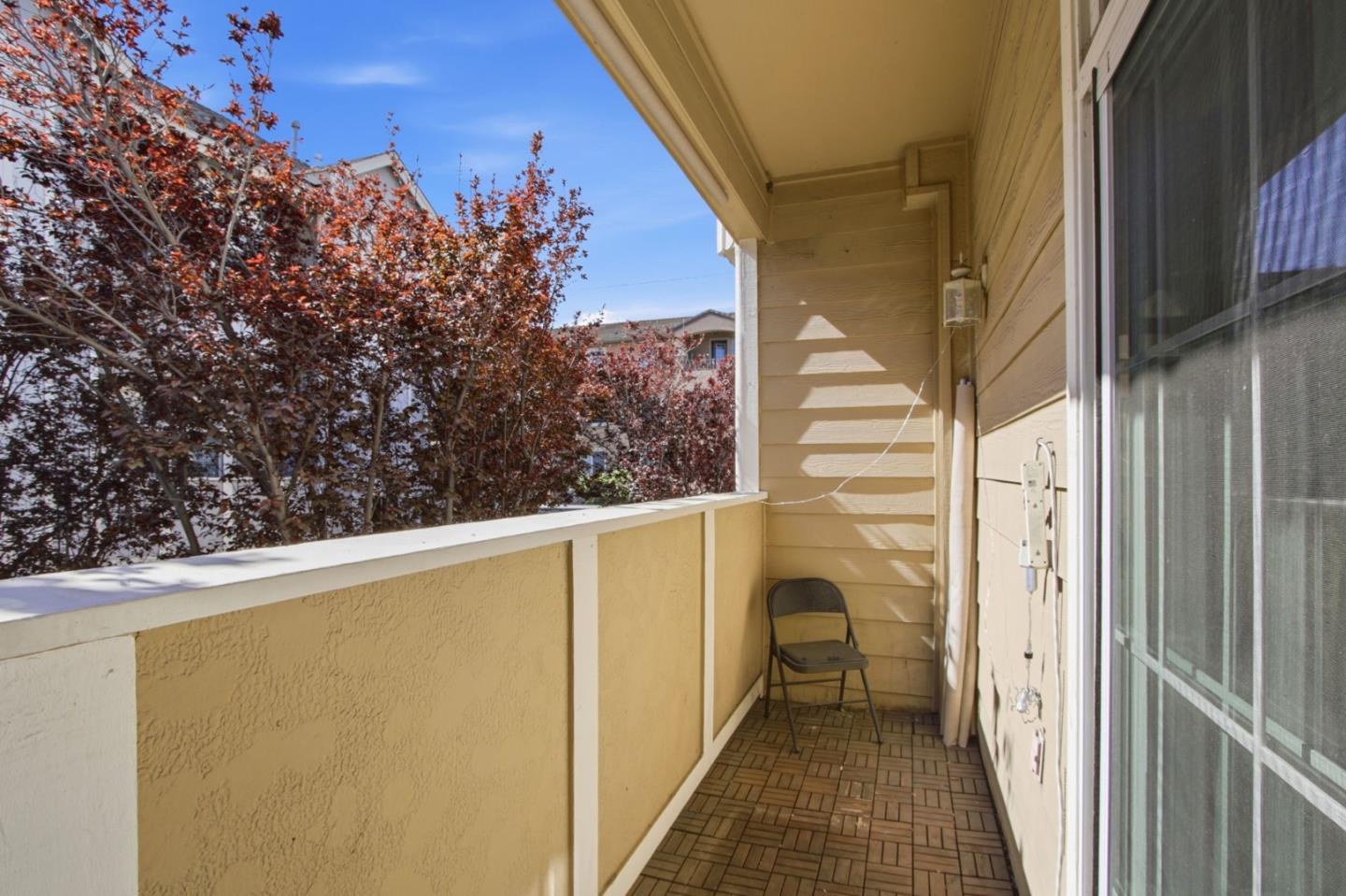 Detail Gallery Image 10 of 21 For 2414 Falk, San Jose,  CA 95116 - 2 Beds | 2 Baths