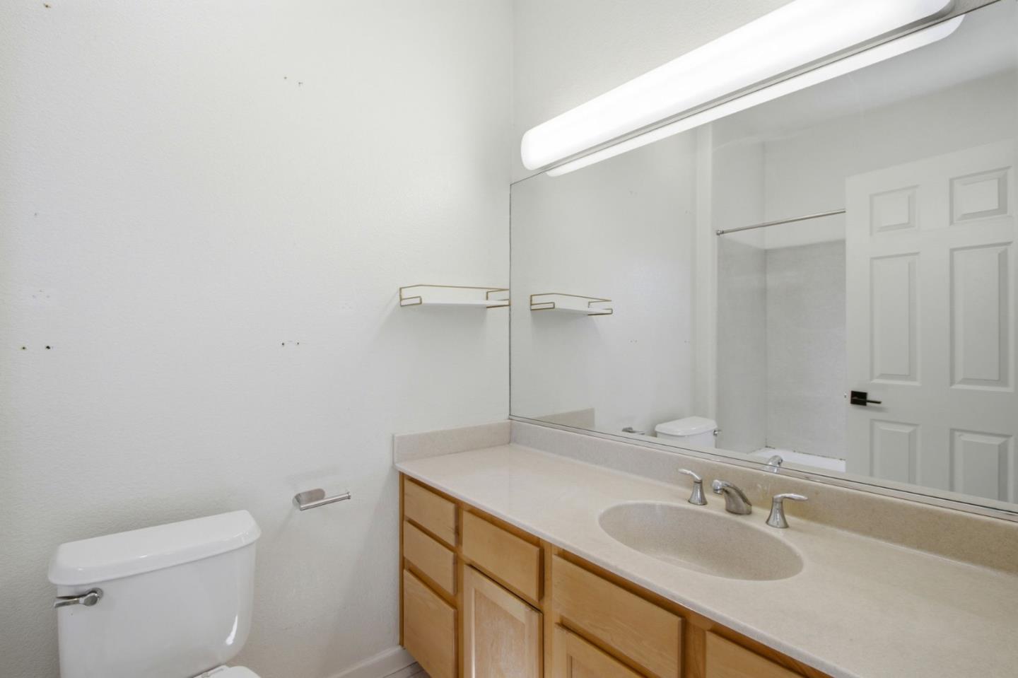 Detail Gallery Image 14 of 21 For 2414 Falk, San Jose,  CA 95116 - 2 Beds | 2 Baths