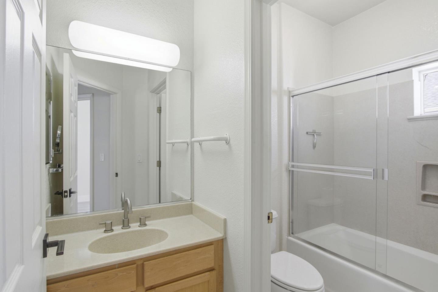 Detail Gallery Image 19 of 21 For 2414 Falk, San Jose,  CA 95116 - 2 Beds | 2 Baths