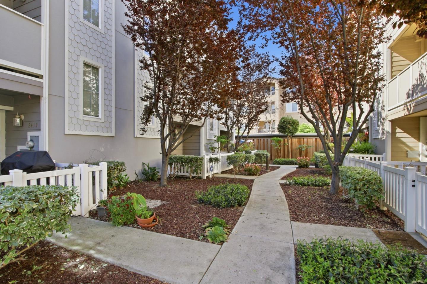 Detail Gallery Image 2 of 21 For 2414 Falk, San Jose,  CA 95116 - 2 Beds | 2 Baths